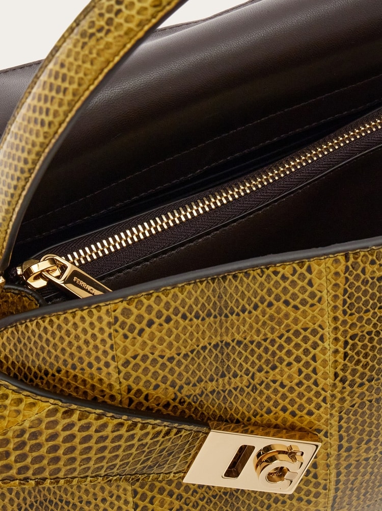 Zweifarbige Schultertasche Hug Soft (M) Gallery image 6