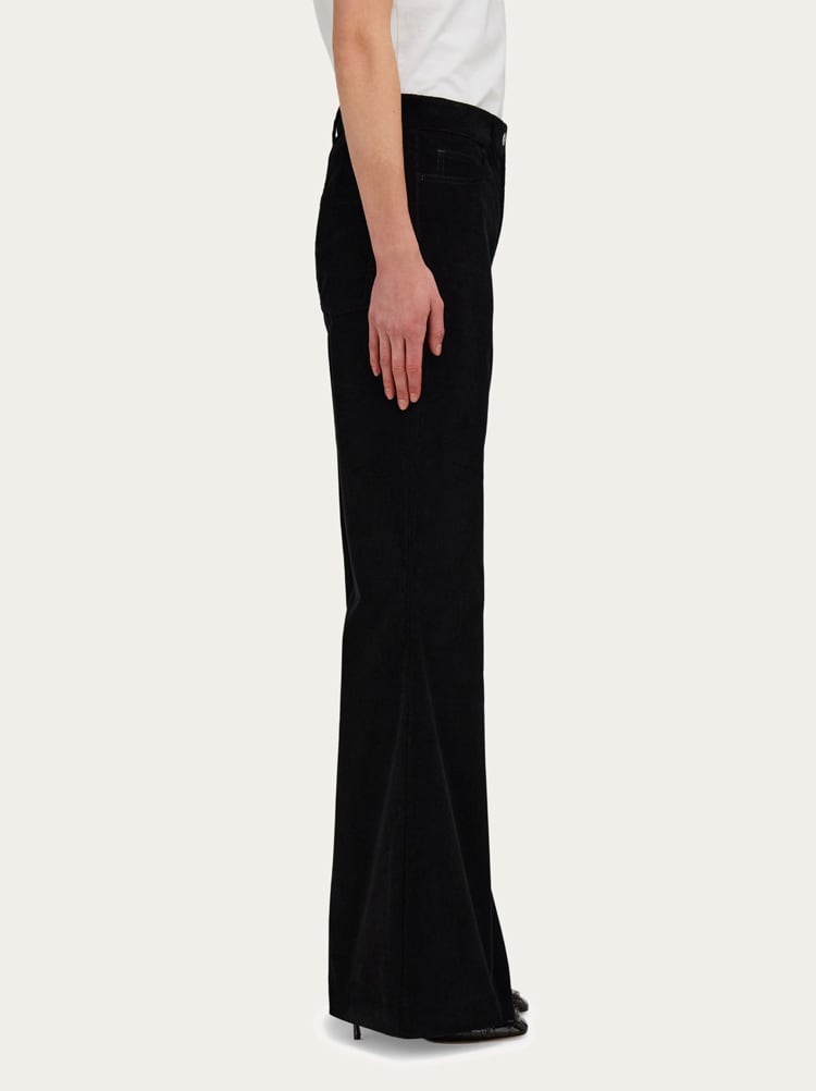 Pantalones flare Gallery image 3