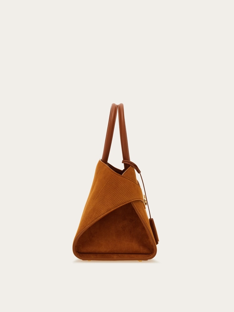 Hug handbag (M) Gallery image 4
