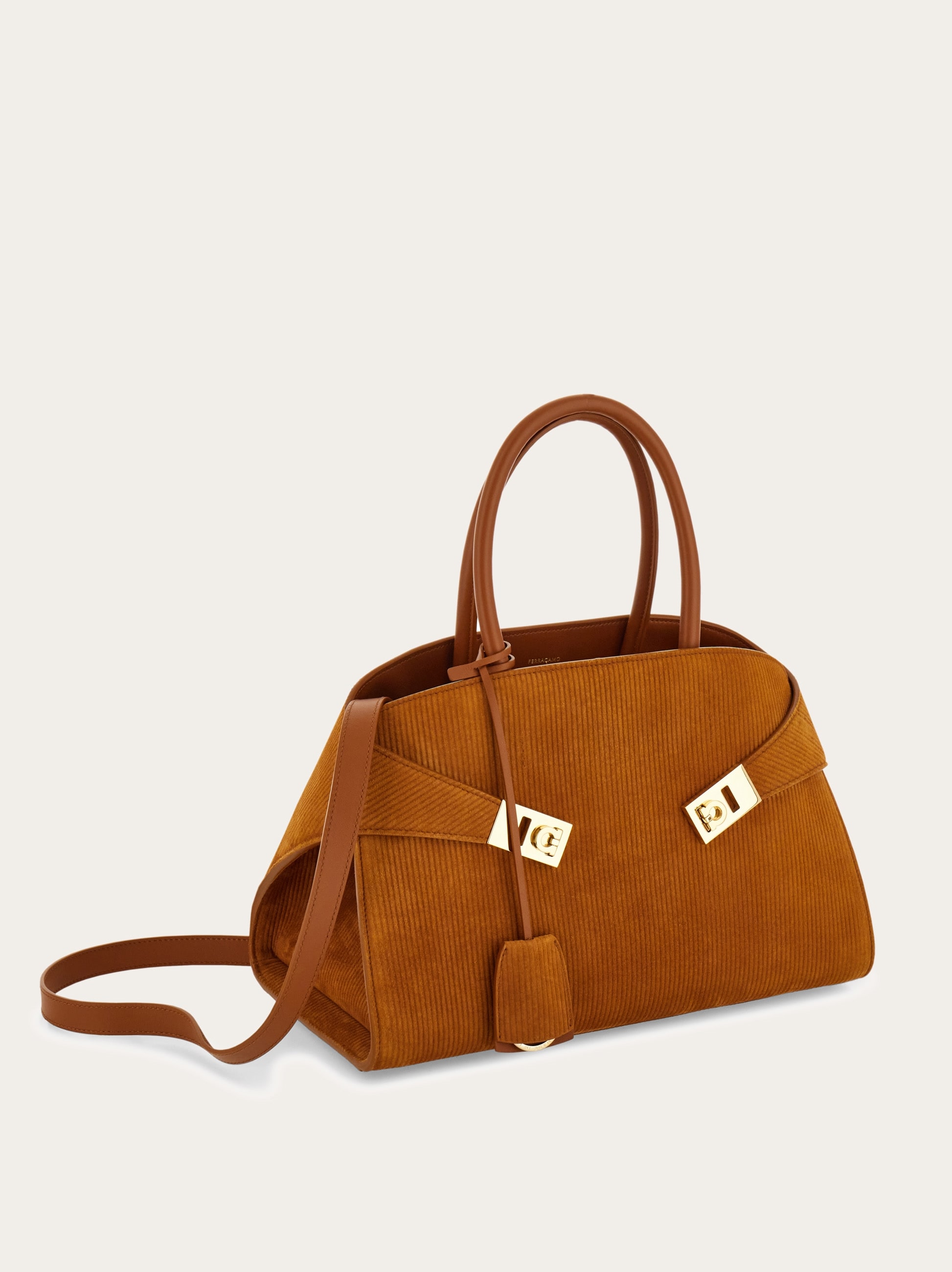 Hug handbag (M) - Women | Ferragamo