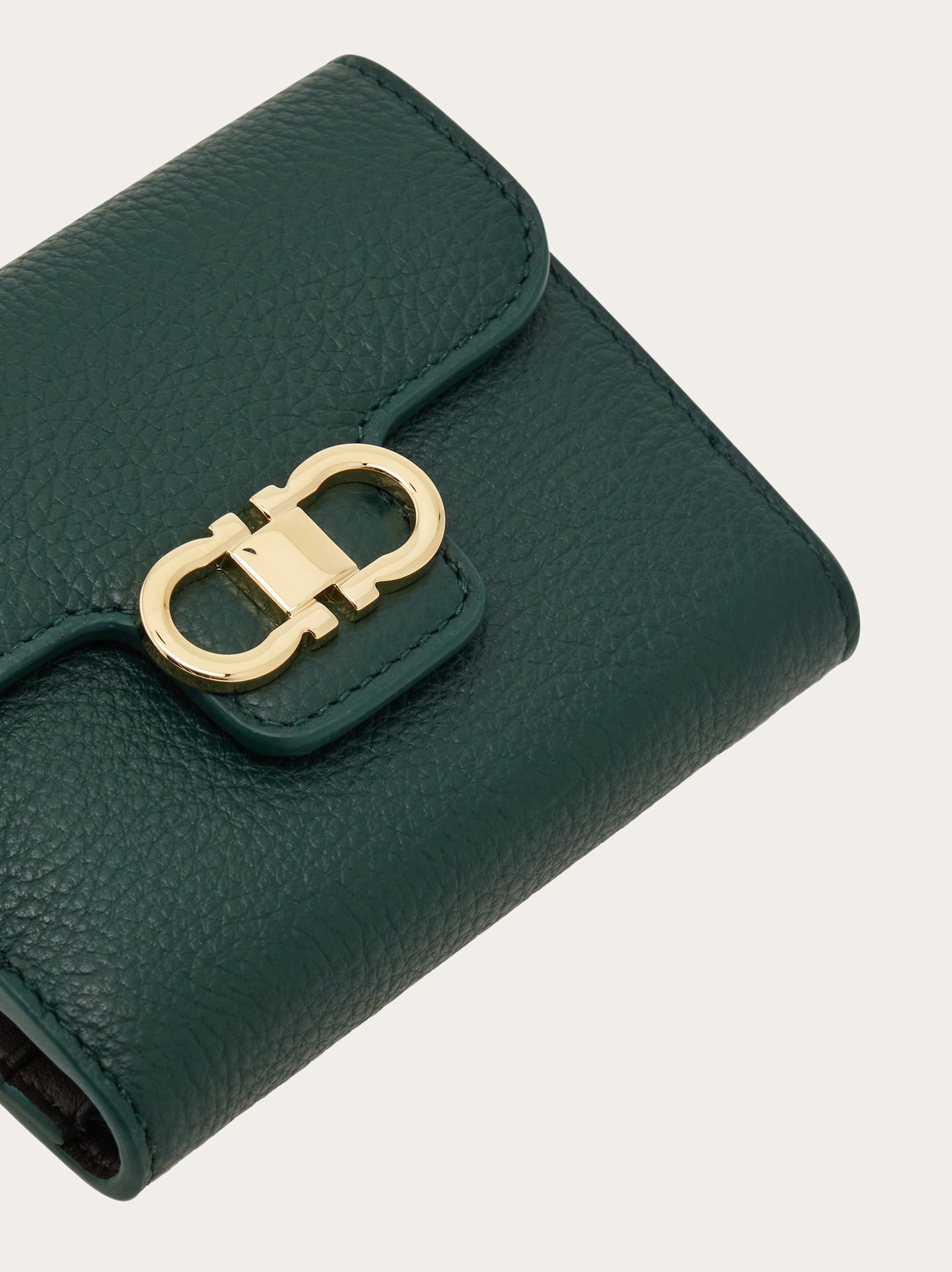 Gancini compact wallet - Women | Ferragamo