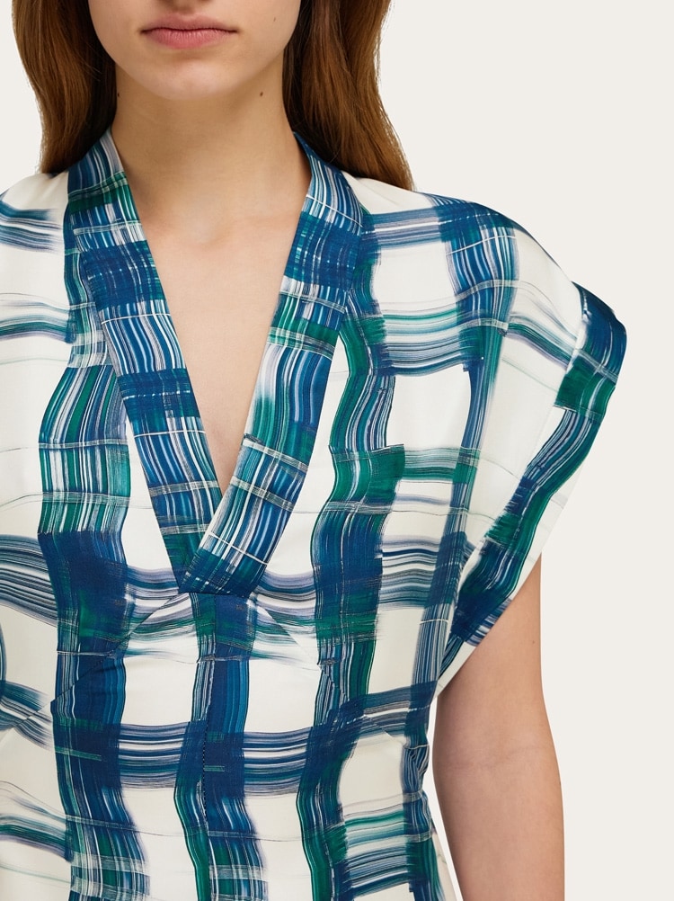 Stylized tartan dress Gallery image 5