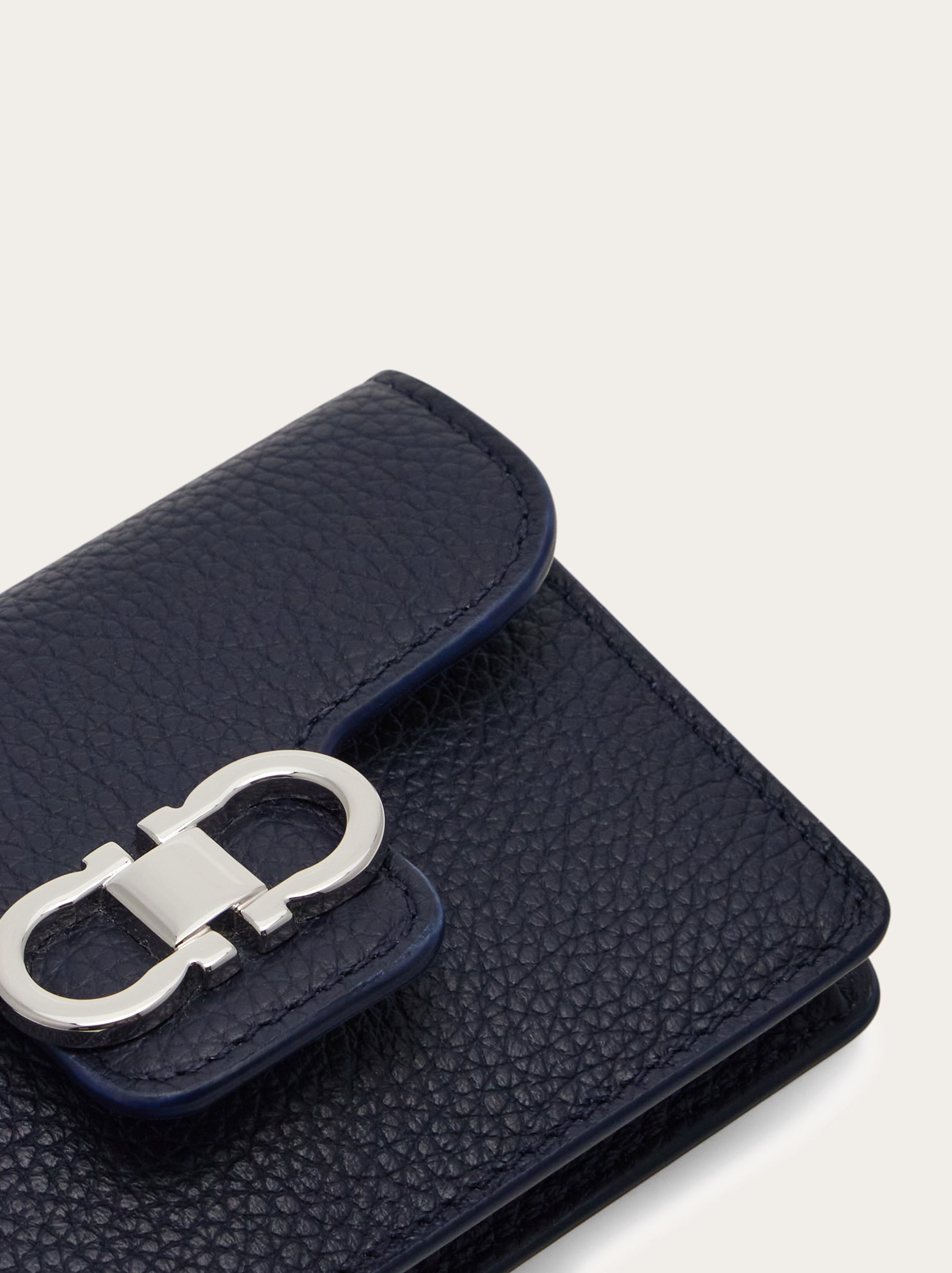 関税負担なしSalvatore Ferragamoキーチェーン付きカードケース サルバトーレフェラガモ Salvatore Ferragamo SALVATORE