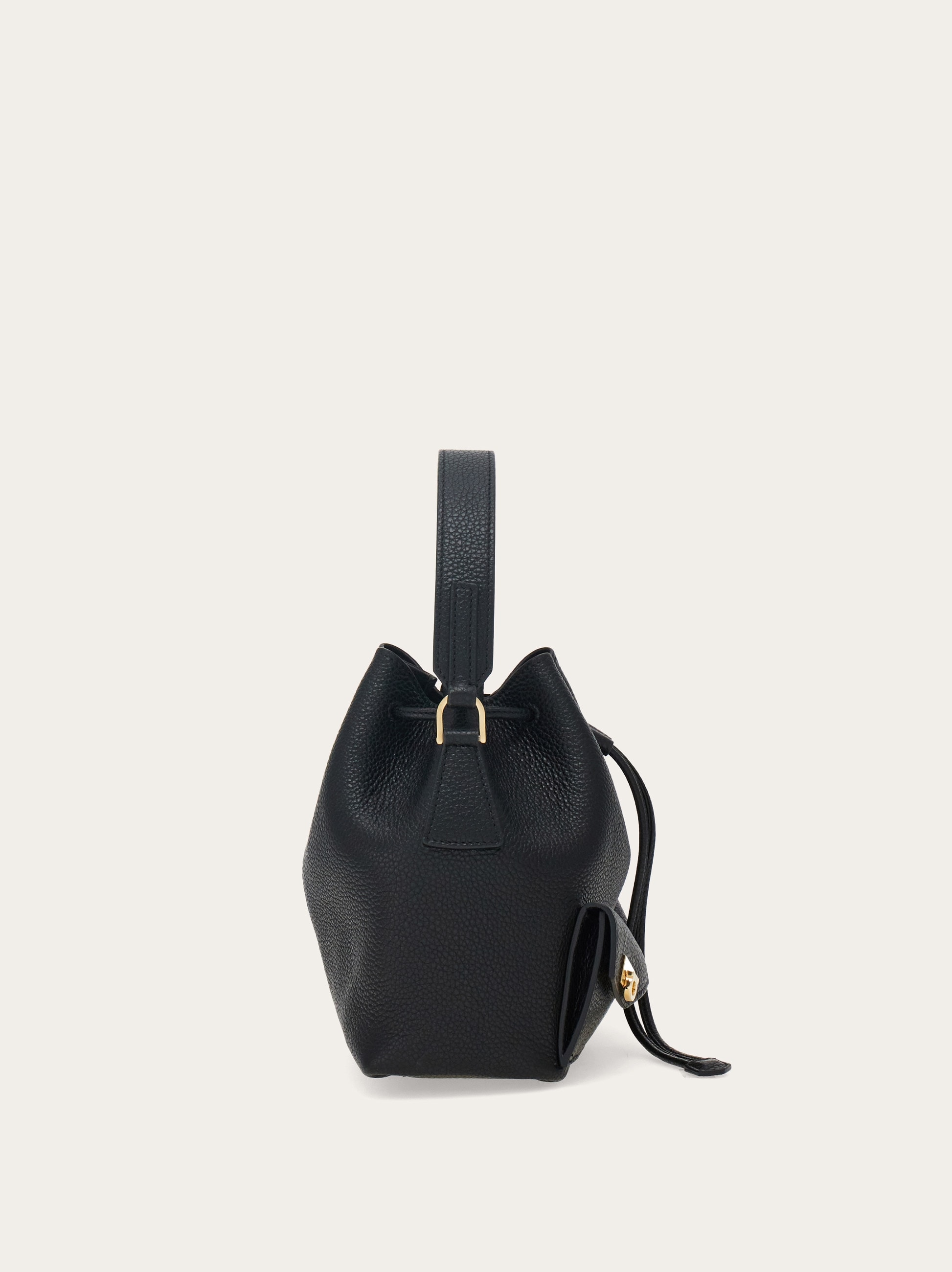 Multipocket bucket bag - Women | Ferragamo