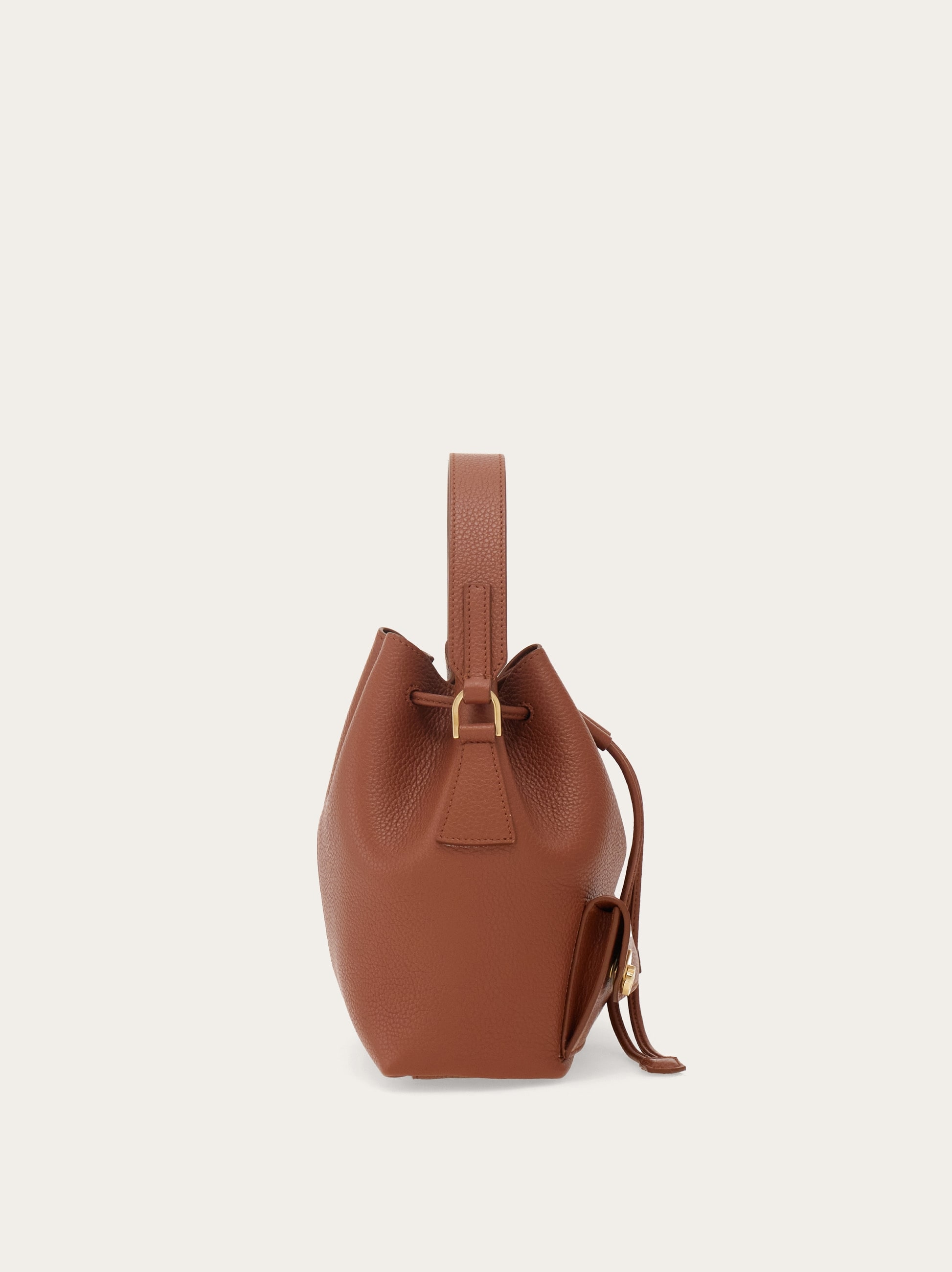 Multipocket bucket bag - Women | Ferragamo