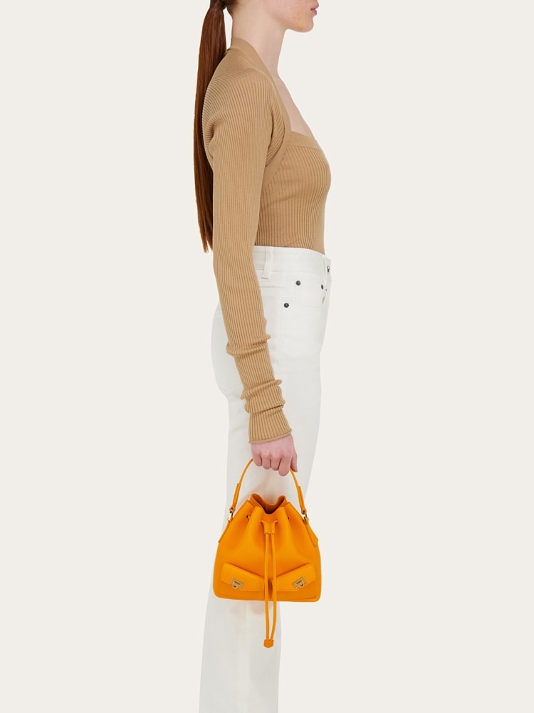 Multipocket bucket bag Gallery image 2