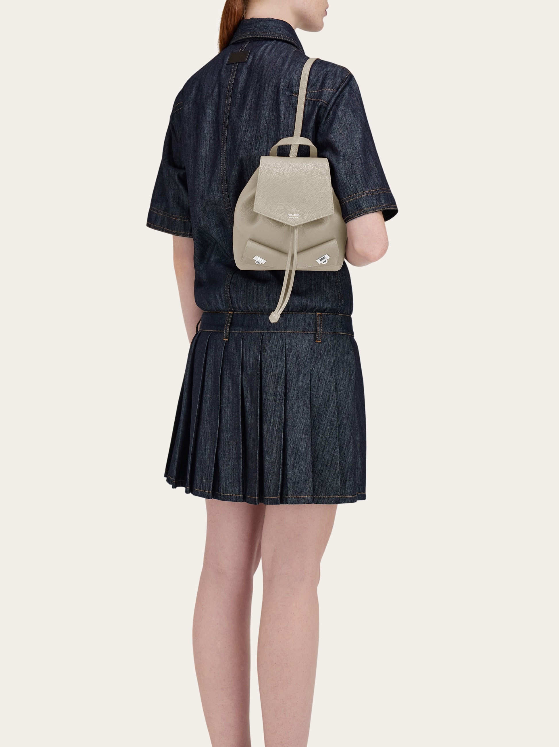 Hug ミニバックパック - ウィメンズ | Ferragamo