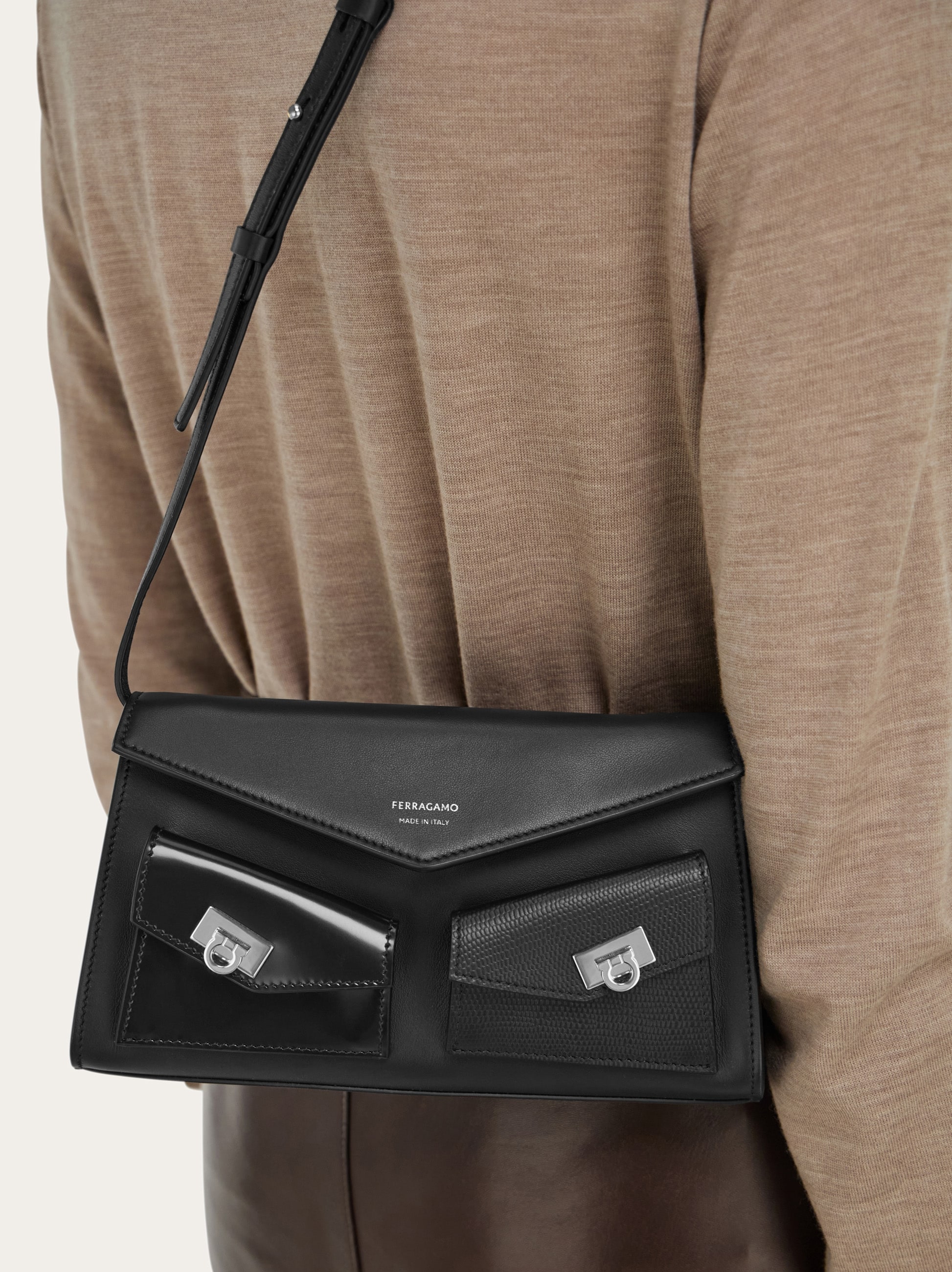 【関送無料】 FERRAGAMO Mini bag with shoulder strap SchaferandweinerShops | FERRAGAMO Mini leather shoulder bag
