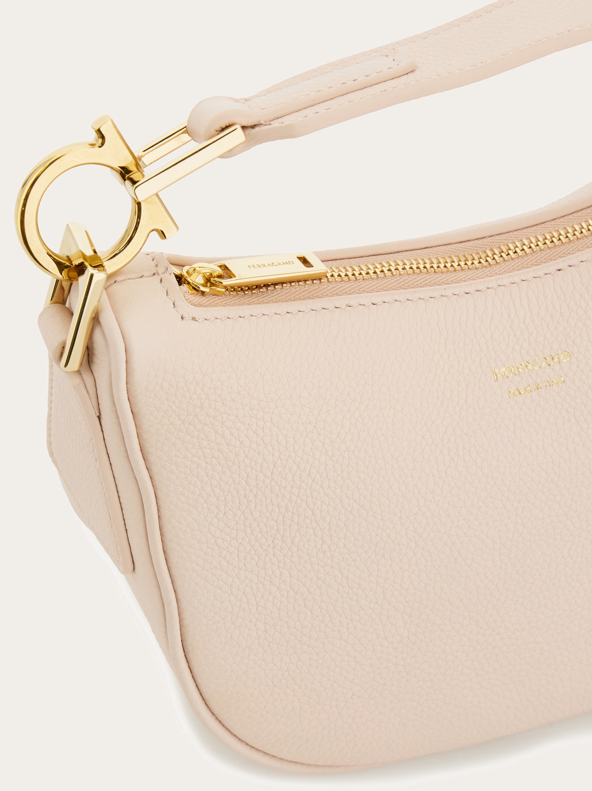 ハンドバッグ FERRAGAMO NORTH-SOUTH XS MINI HOBO BAG IN PONY HAIR North-South hobo bag (XS) - Women | Ferragamo