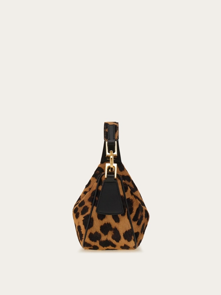 ★FERRAGAMO★ノースサウス ミニ ホーボーバッグ (XS) North-South hobo bag (XS) - Women | Ferragamo