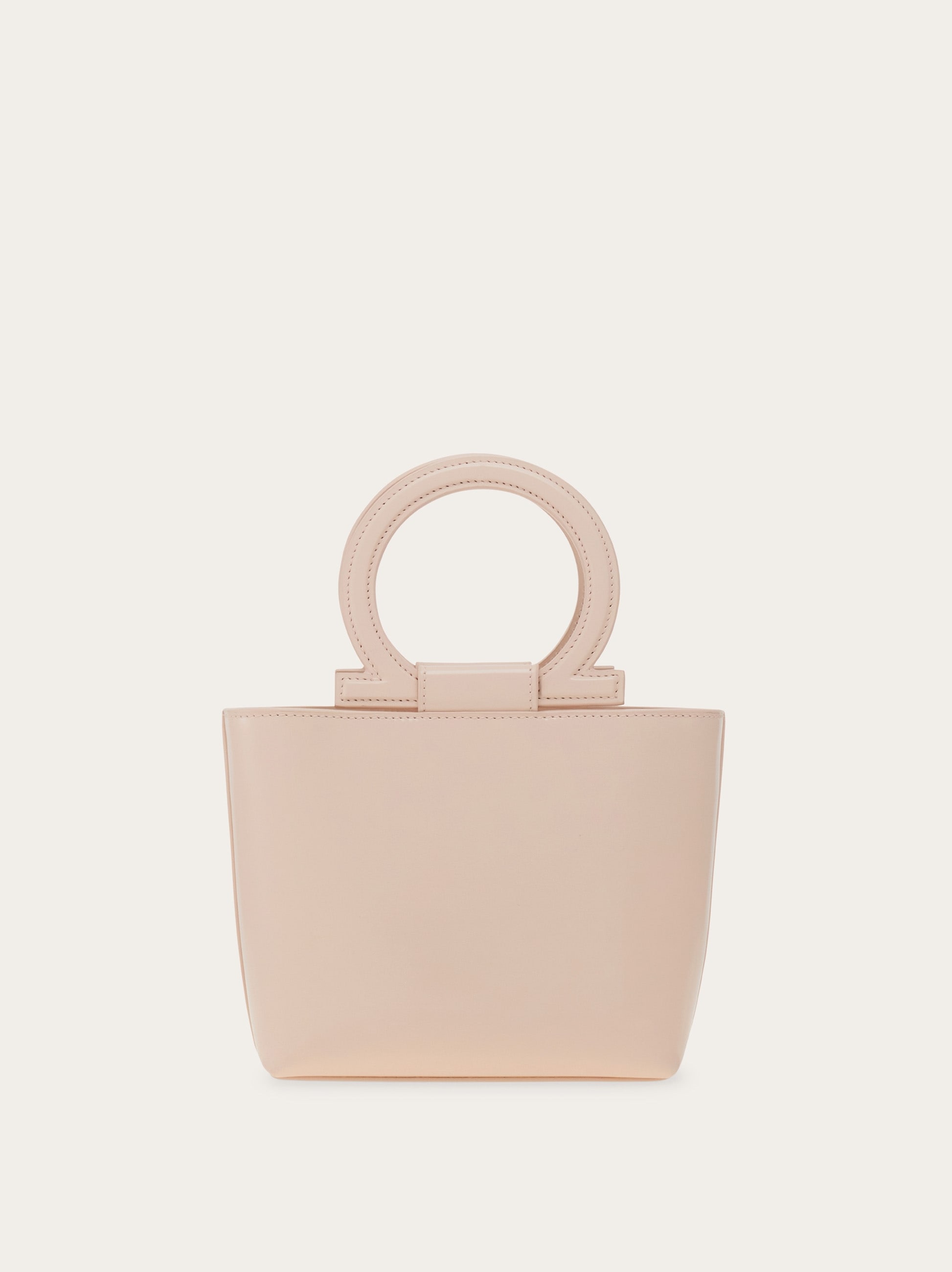 【極美品】 Ferragamo ガンチーニ ミニ ショルダーバッグ 保存袋付き 極美品】 Ferragamo ガンチーニ ミニ ショルダーバッグ 保存袋