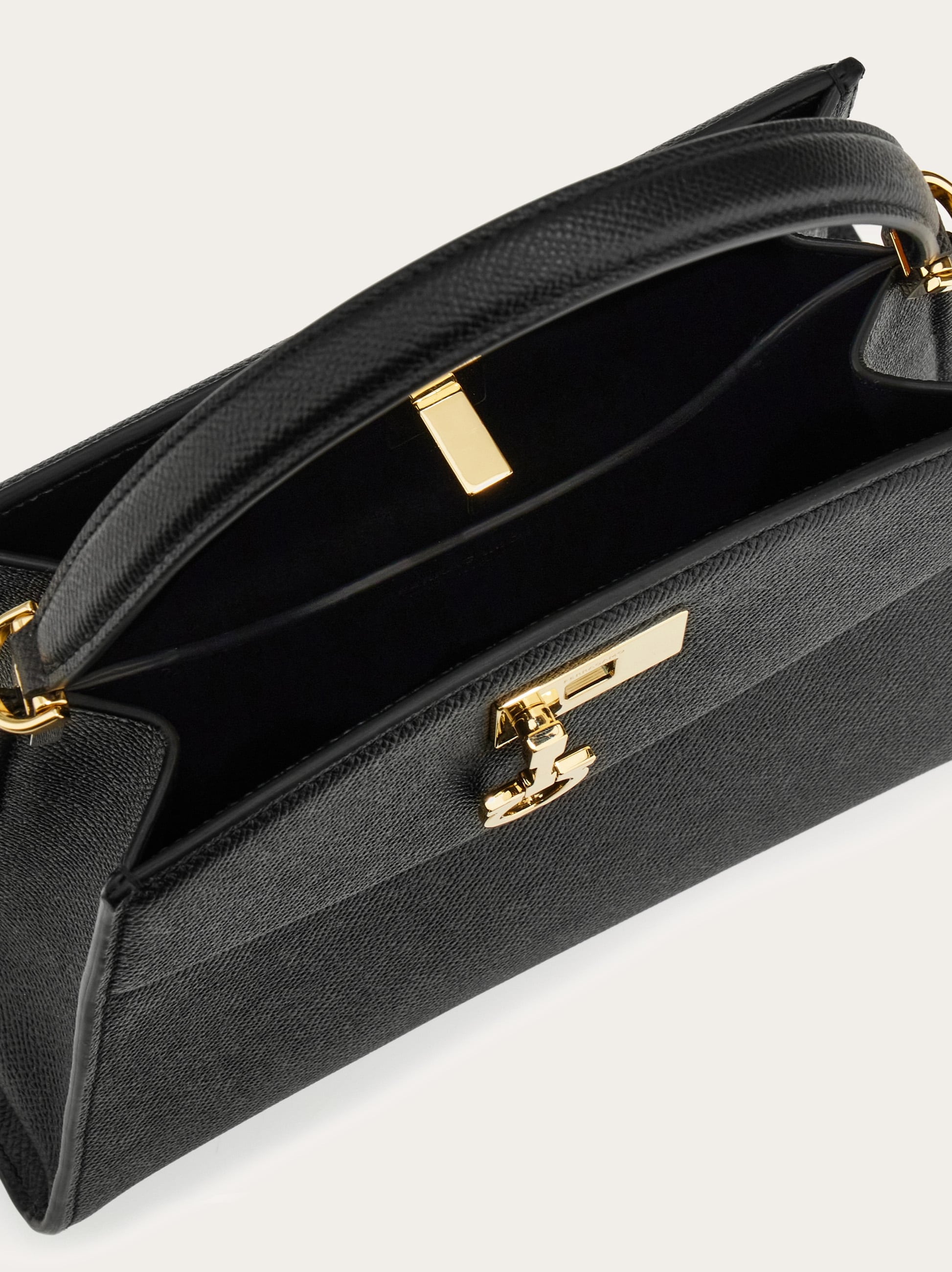 [Salvatore Ferragamo]New Ferragamo Studio ボックスバッグ(XS) New Ferragamo Studio box bag (XS) - Women | Ferragamo