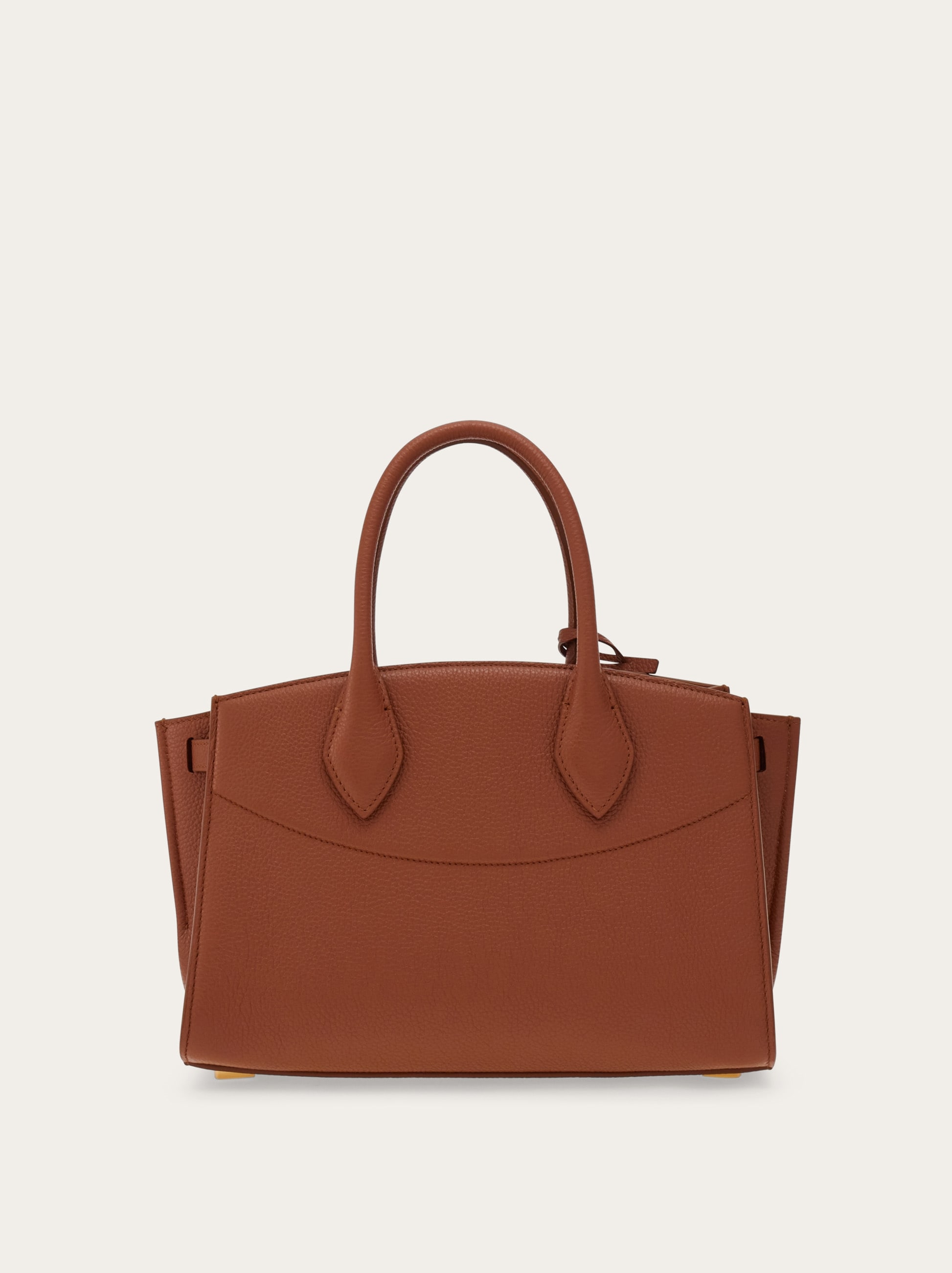 New Ferragamo Studio Soft bag (M) - ウィメンズ | Ferragamo
