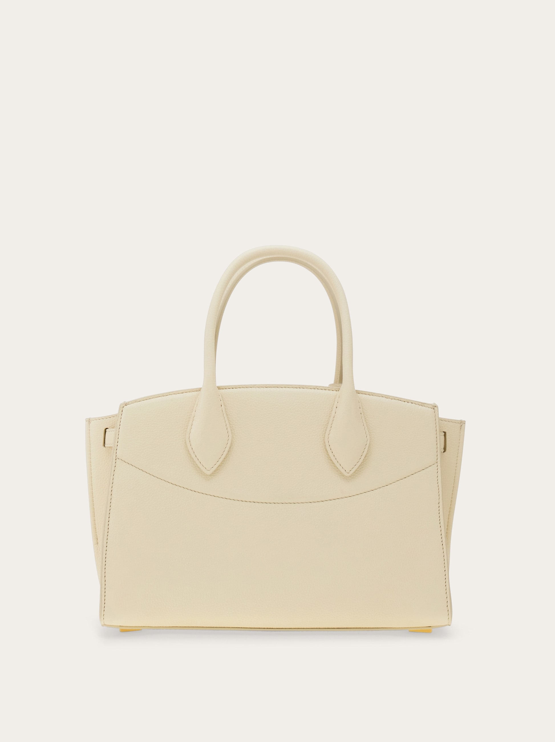 トートバッグ FERRAGAMO ST SOFT S NW\nTop Handle\n28,0x12,5x18,5 New Ferragamo Studio soft bag (M) - Women | Ferragamo