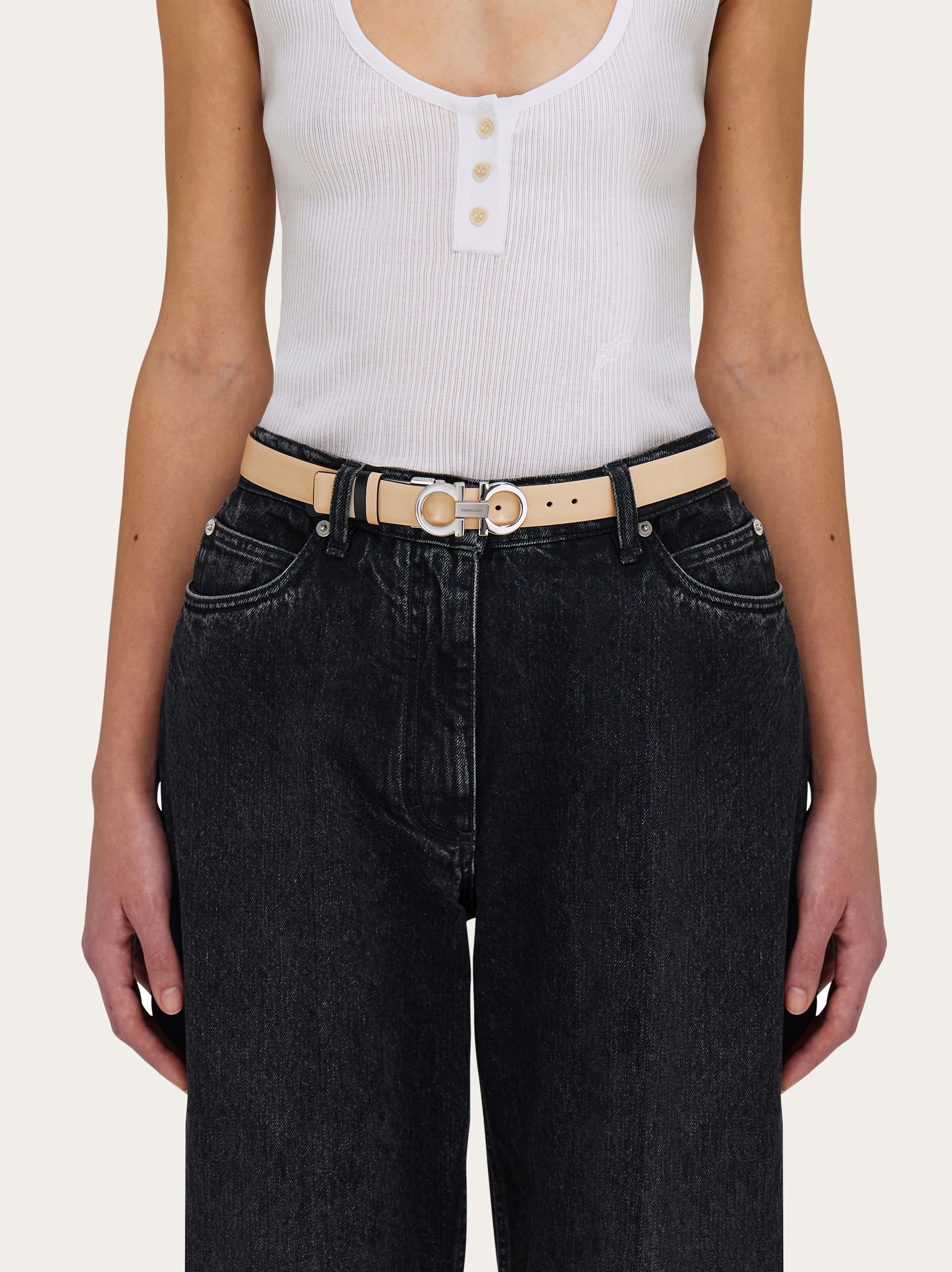Reversible and adjustable Gancini belt - Women | Ferragamo