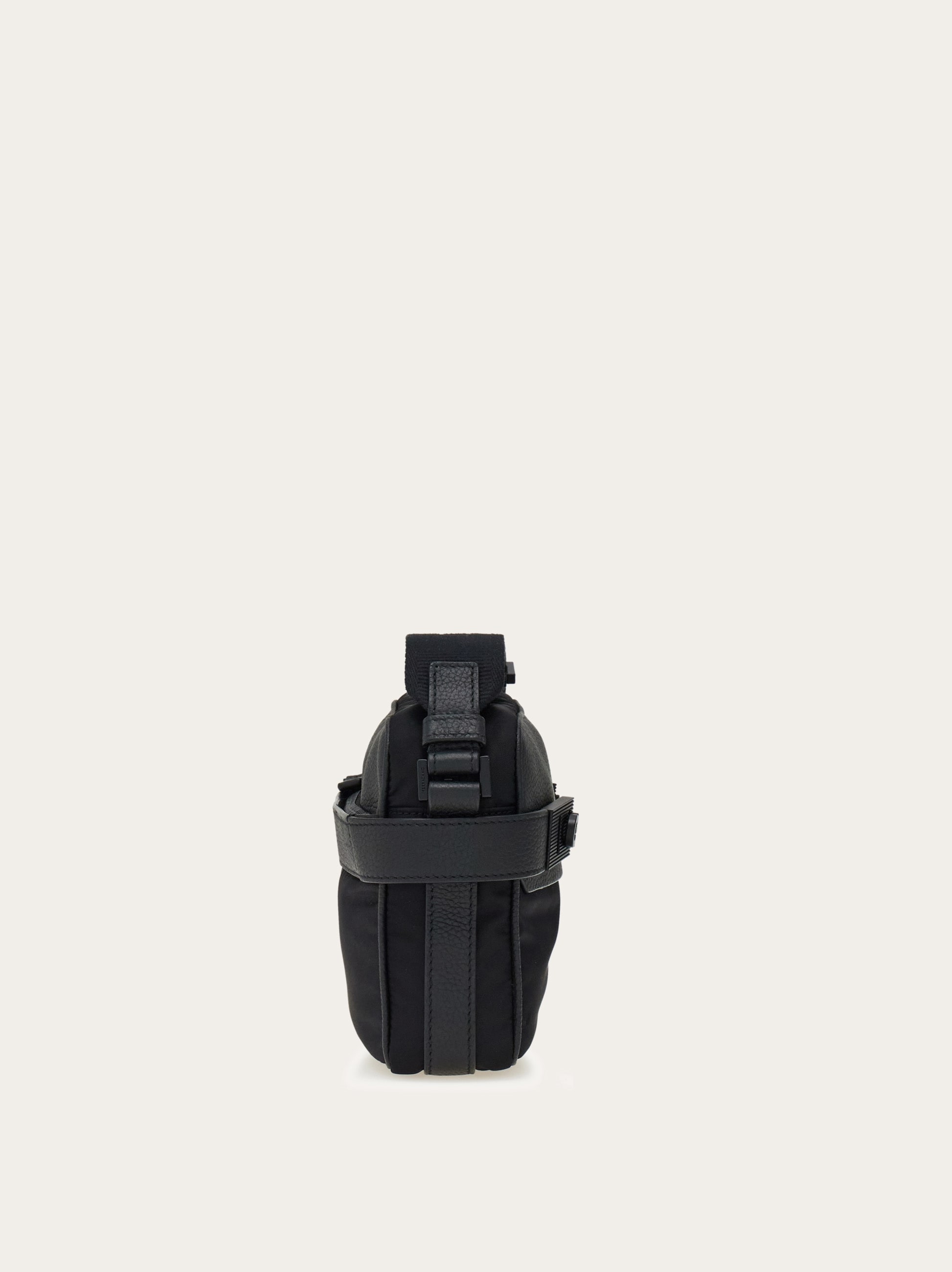 メッセンジャーバッグ - メンズ | Ferragamo