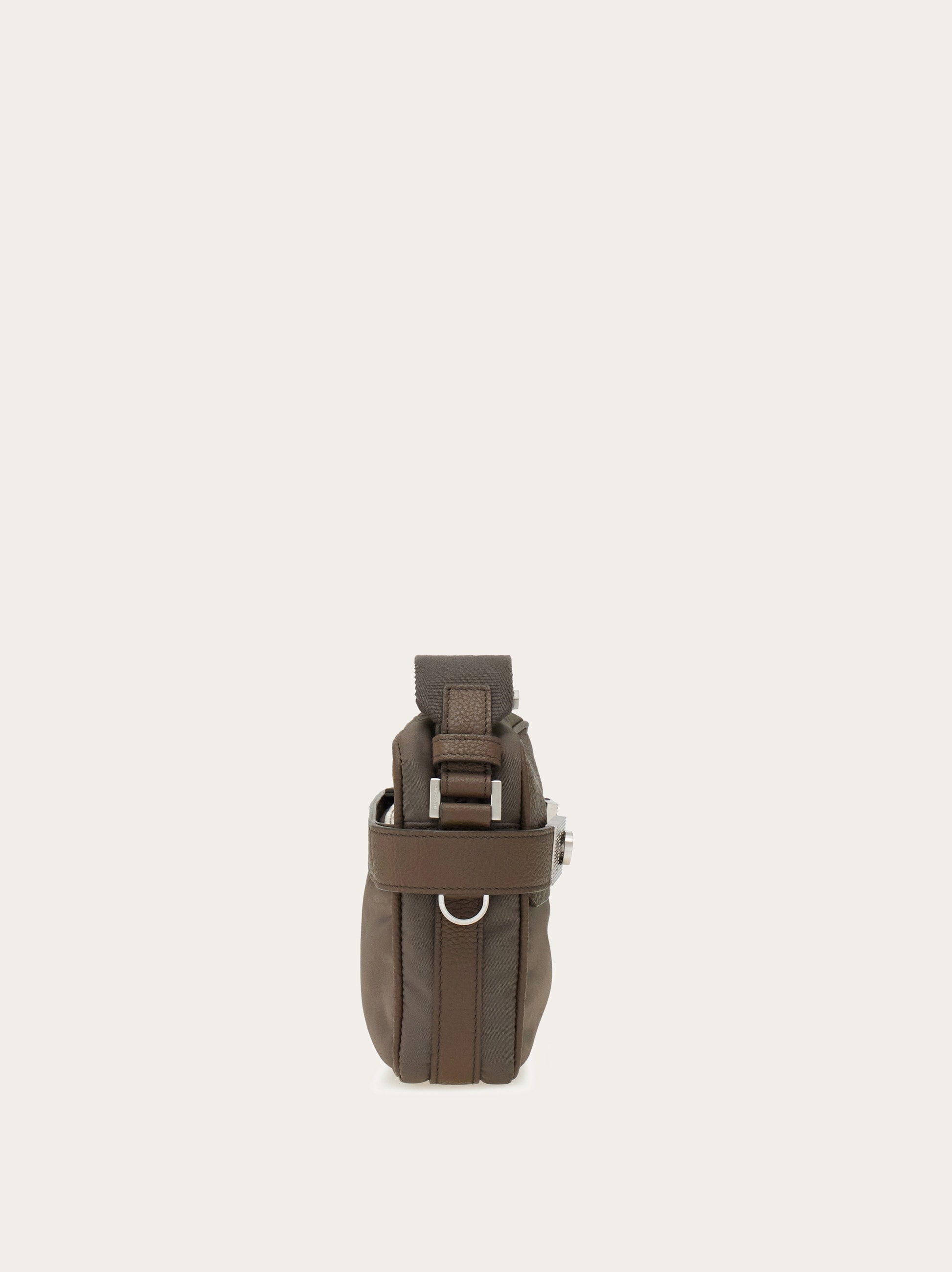 メッセンジャーバッグ - メンズ | Ferragamo