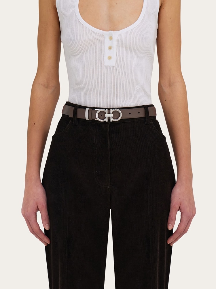 Reversible and adjustable belt with hammered Gancini Gallery image 4