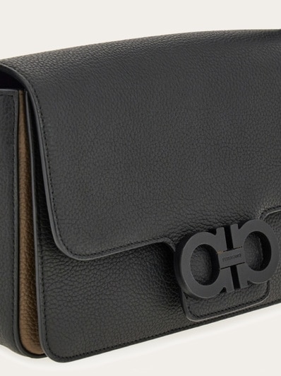メッセンジャーバッグ - メンズ | Ferragamo