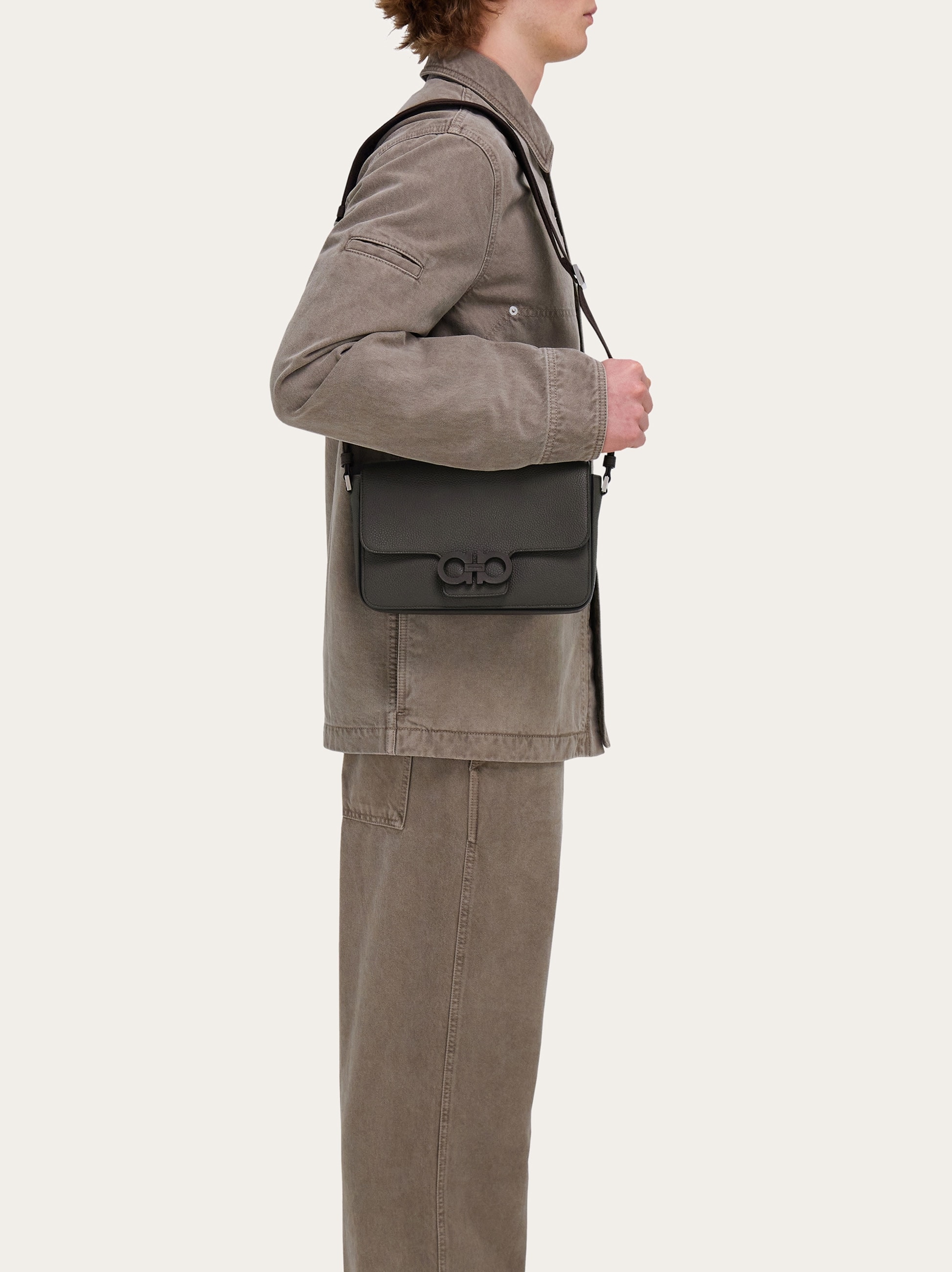 【送料&関税込】Ferragamo L Leather Crossbody Bag Ferragamo Men's Twins Gancini-Buckle Leather Crossbody Bag
