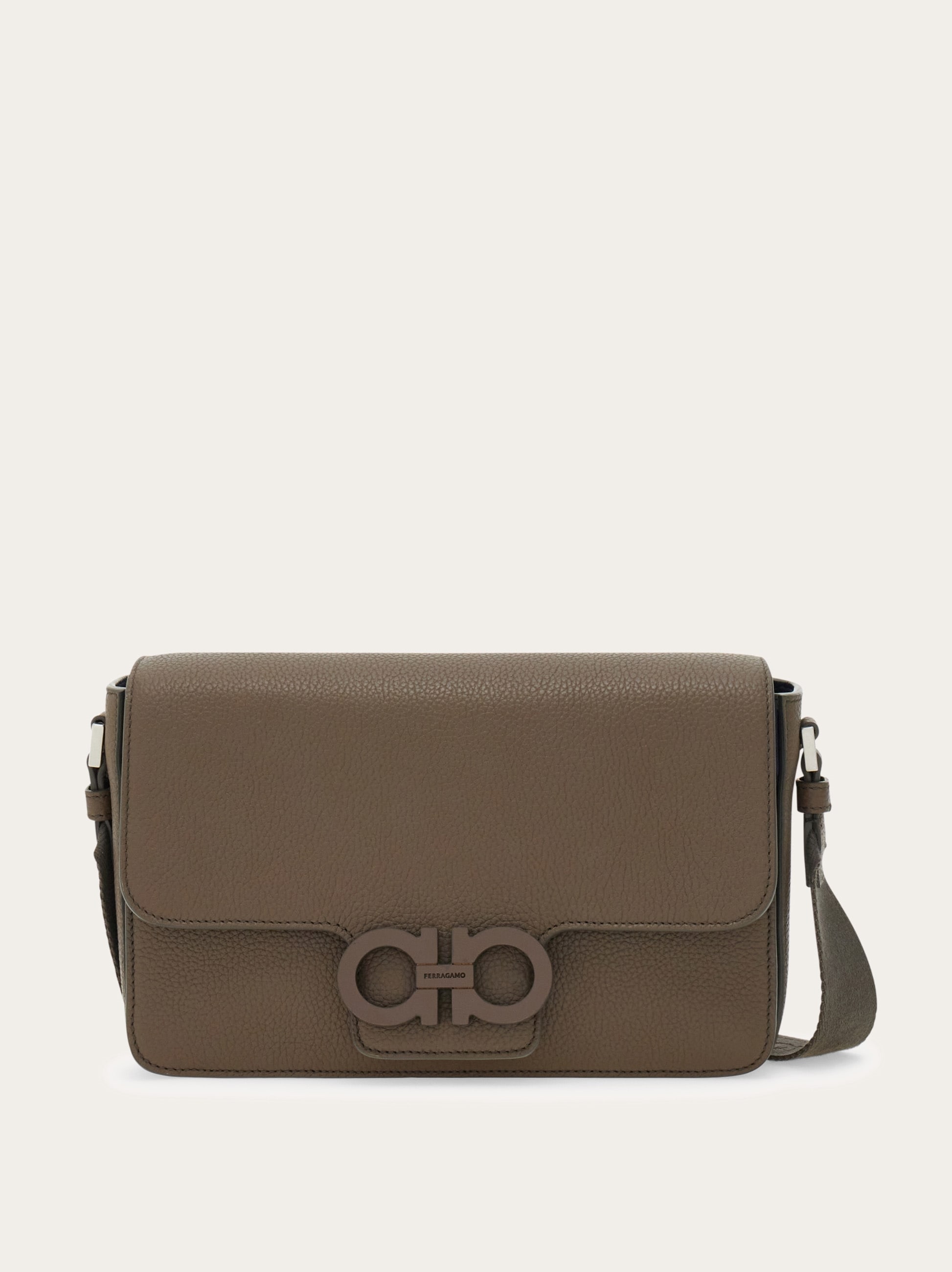 メッセンジャーバッグ - メンズ | Ferragamo