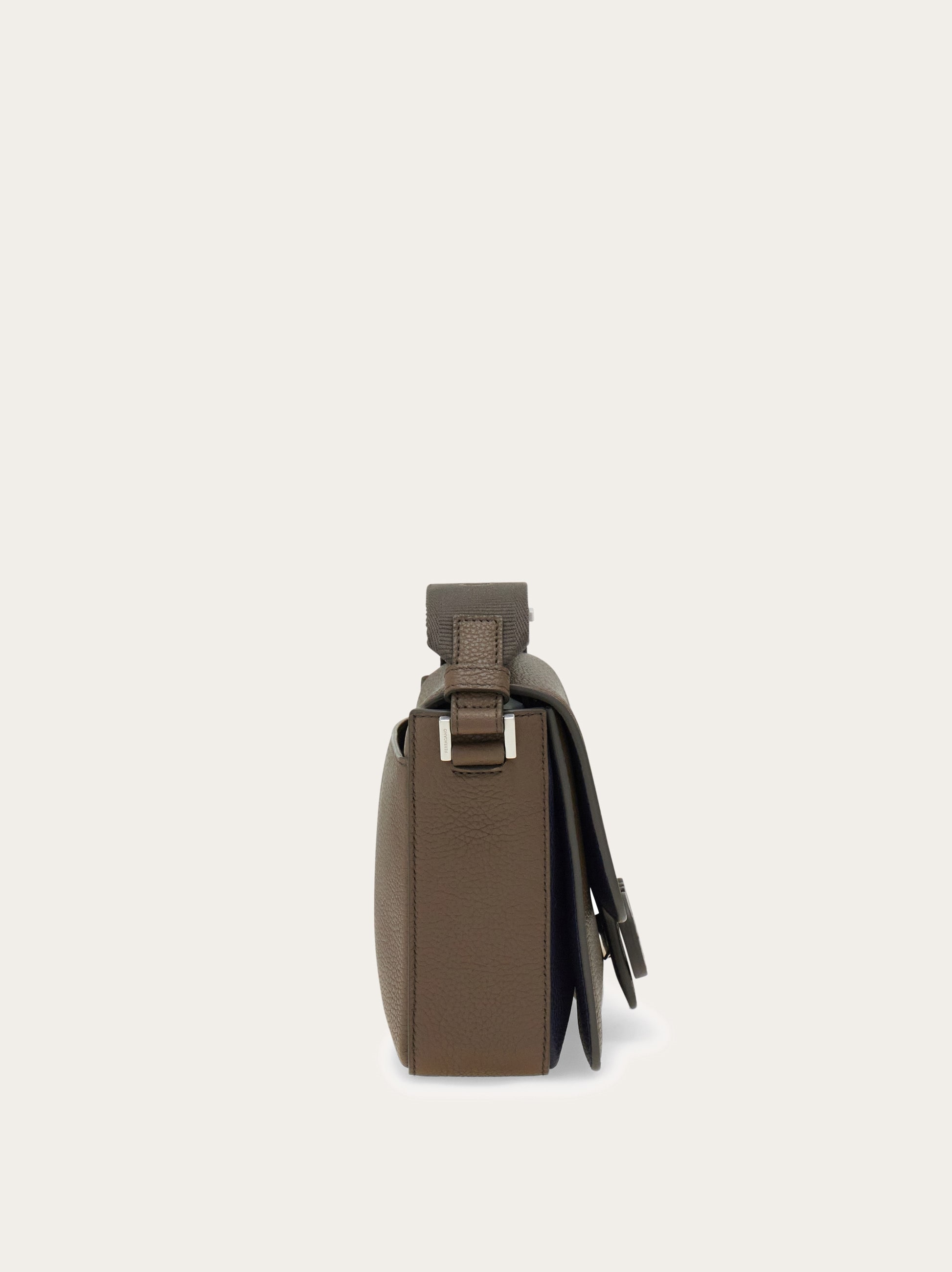 メッセンジャーバッグ - メンズ | Ferragamo