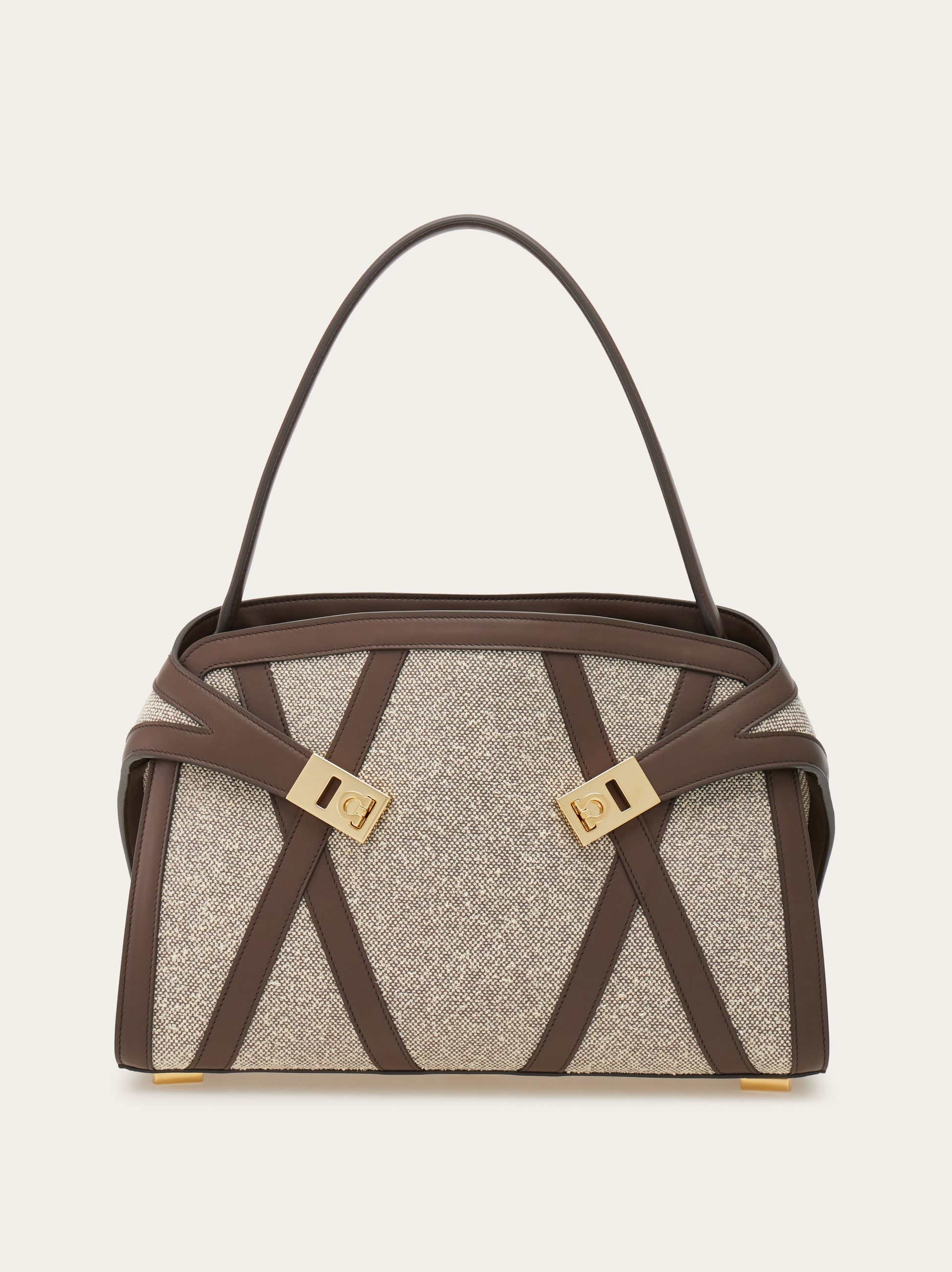 クラッチバッグ Ferragamo Hug Soft Bag Hug soft shoulder bag with leather trims (M) - Women | Ferragamo