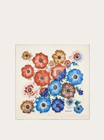 Ferragamo正規品/関税送料込み BOUQUET PRINT Scarf Bouquet print silk scarf - Women | Ferragamo