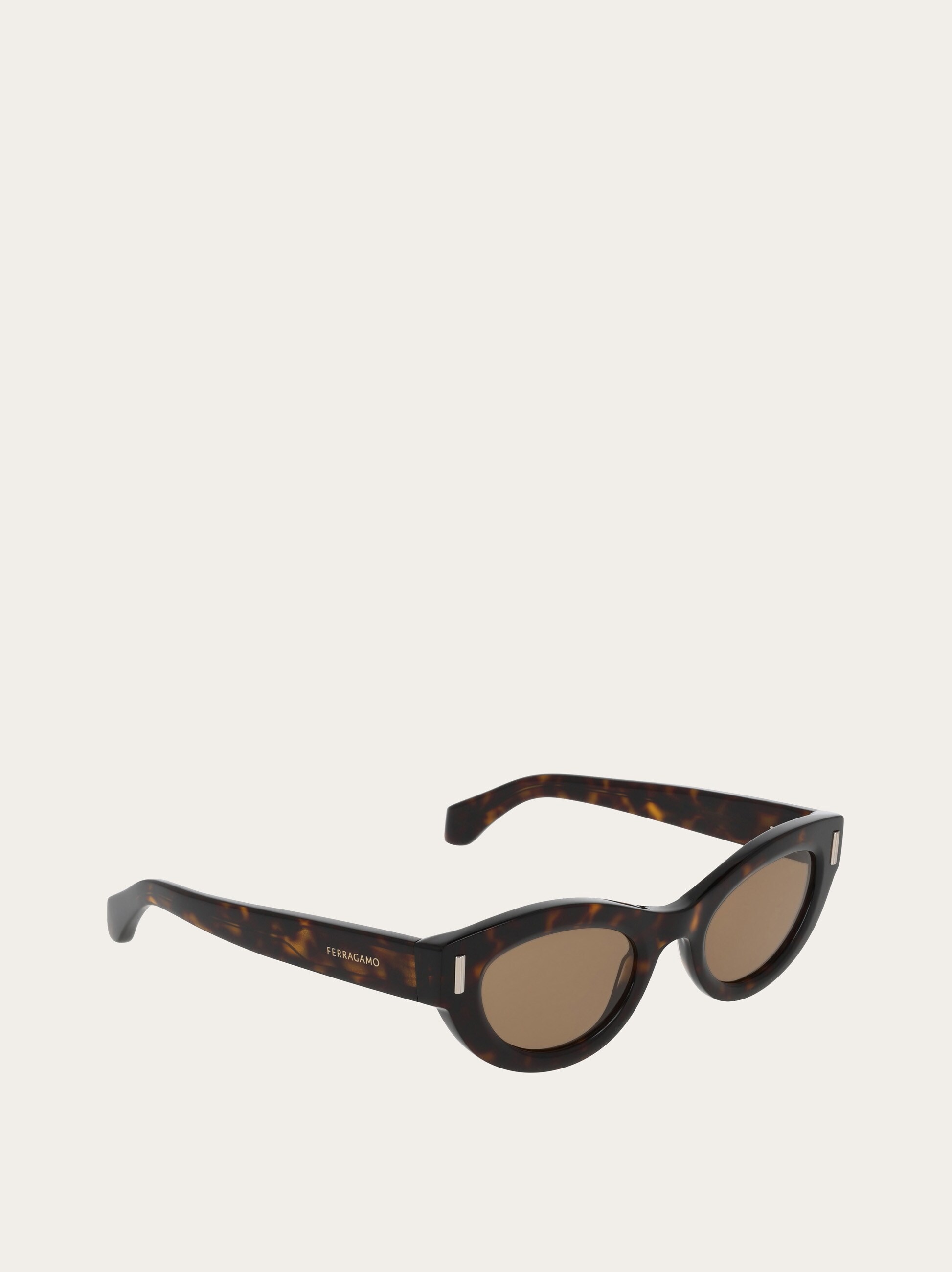 Butterfly frame sunglasses - Women | Ferragamo display picture 2