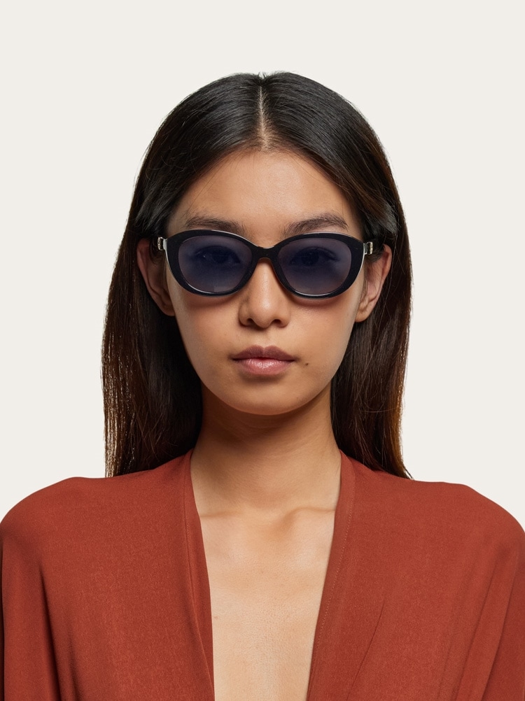 【極美品】Salvatore Ferragamo サングラス 極美品 Salvatore Ferragamo サングラス べっ甲柄フレーム