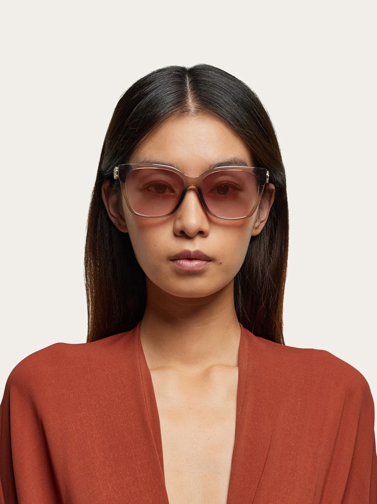 サングラス - ウィメンズ | Ferragamo