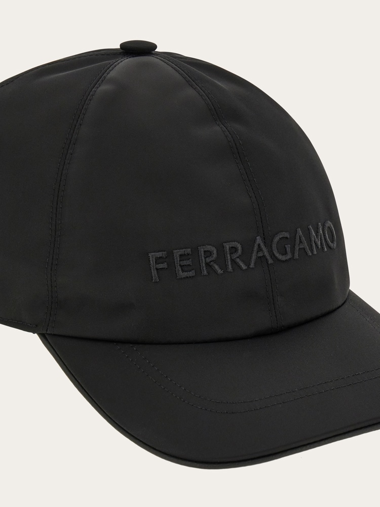 Baseball cap with embroidered logo Gallery image 2