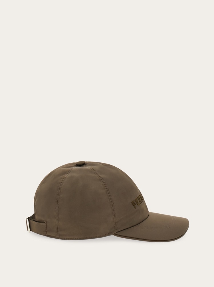 Casquette avec signature brodée Gallery image 6