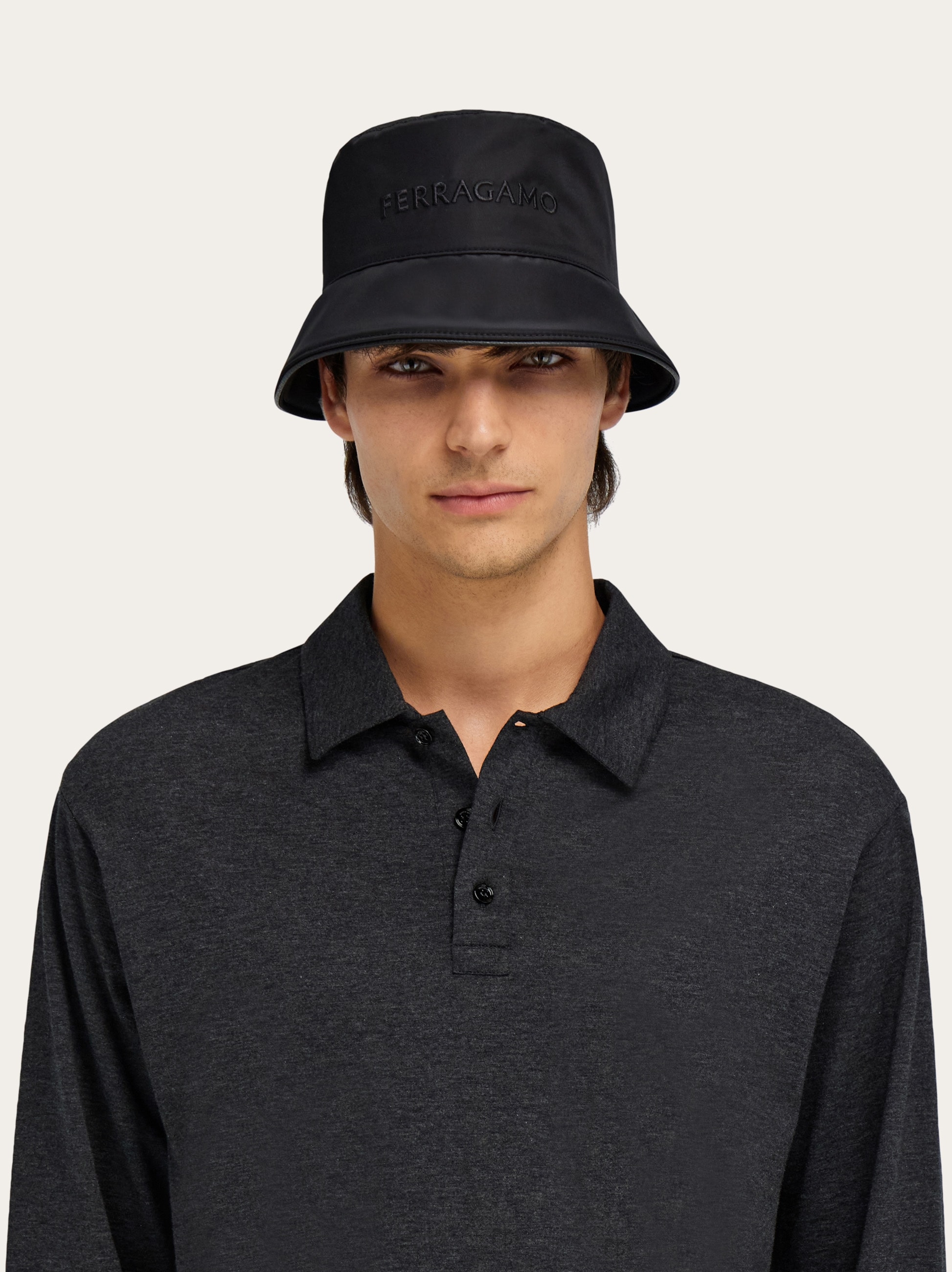 帽子・その他 FERRAGAMO HAT (340453786465 BLACK) Baseball cap with signature - Men | Ferragamo