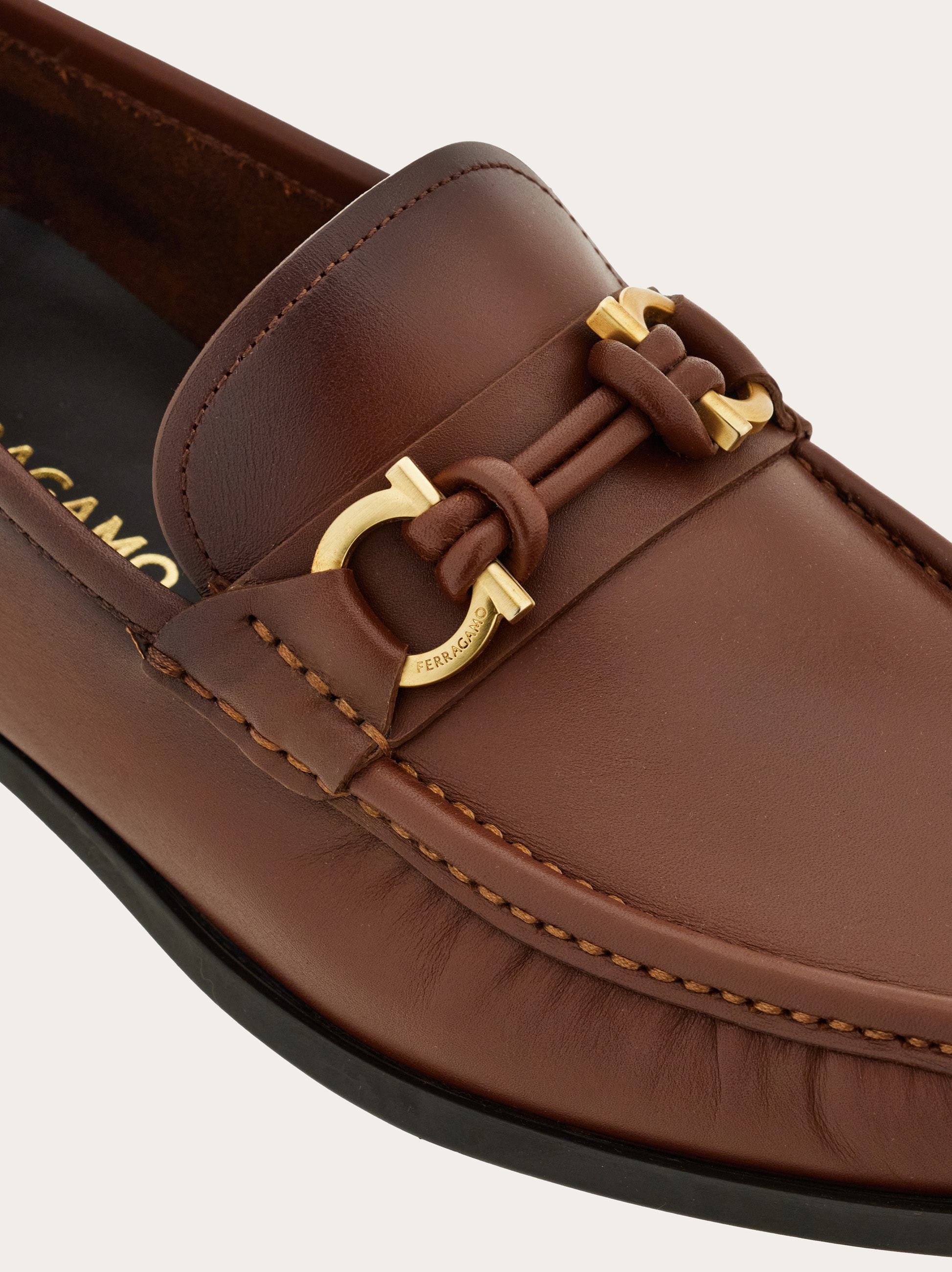 Salvatore Ferragamo ローファー スエード 8 3E ブラウン VARA（Salvatore Ferragamo） フェラガモ ローファー レディース