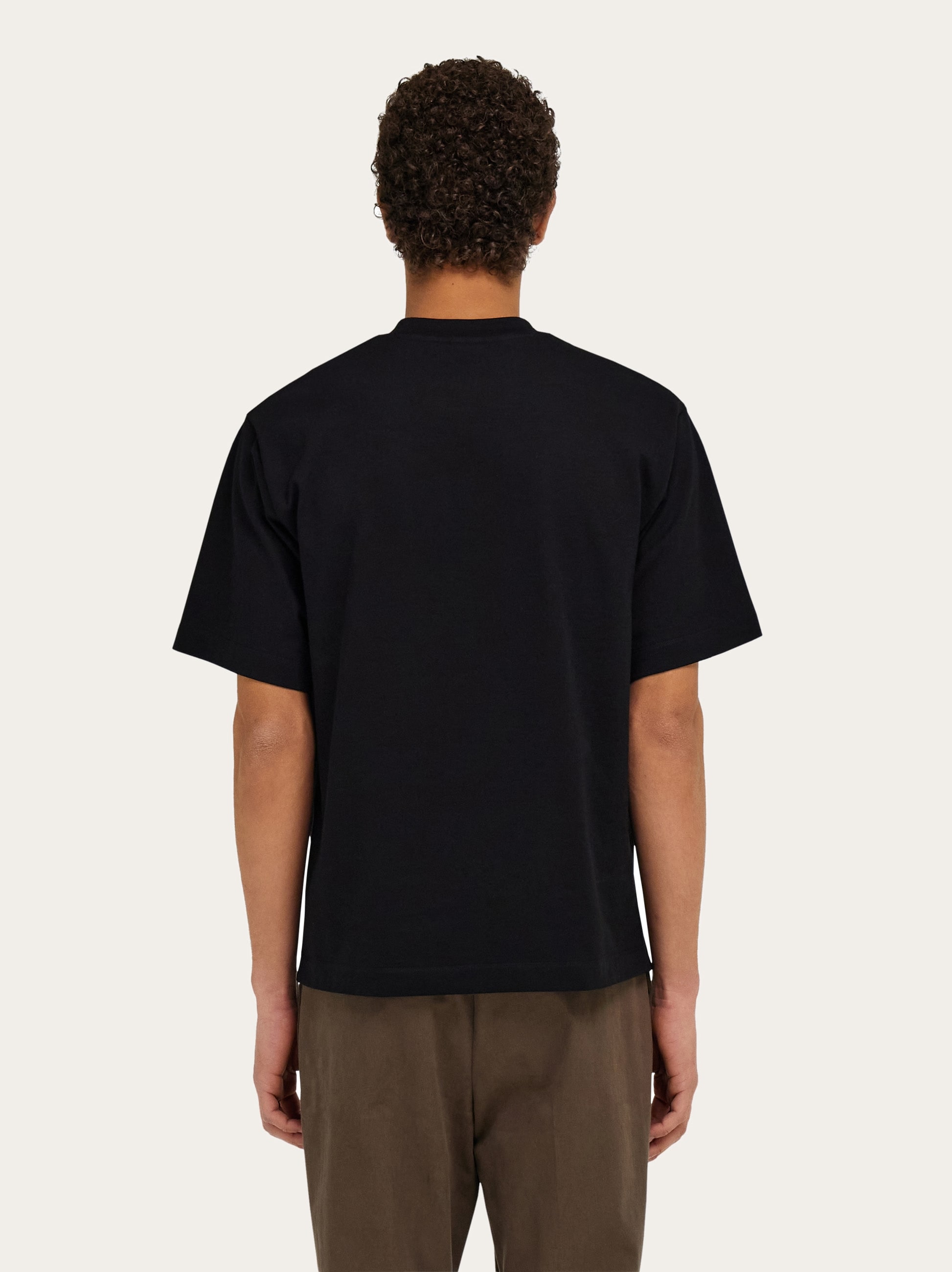 Tシャツ・カットソー FERRAGAMO FW25 'Firma' T-shirt (786885 BLACK) Crew neck T-shirt with printed signature - Men | Ferragamo