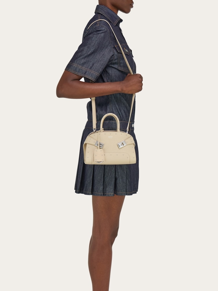 Hug handbag with studs (XS) Gallery image 3