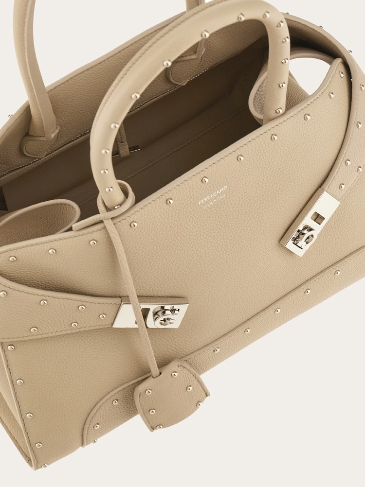Hug handbag with studs (M) Gallery image 6