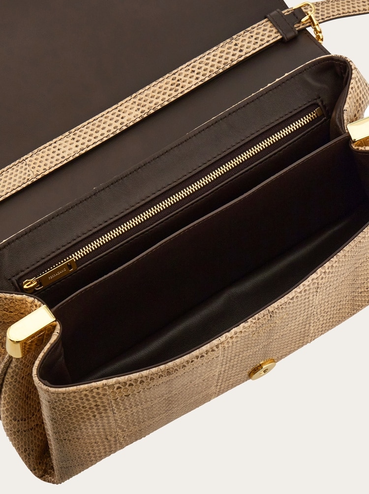 Front flap crossbody bag (S) Gallery image 6
