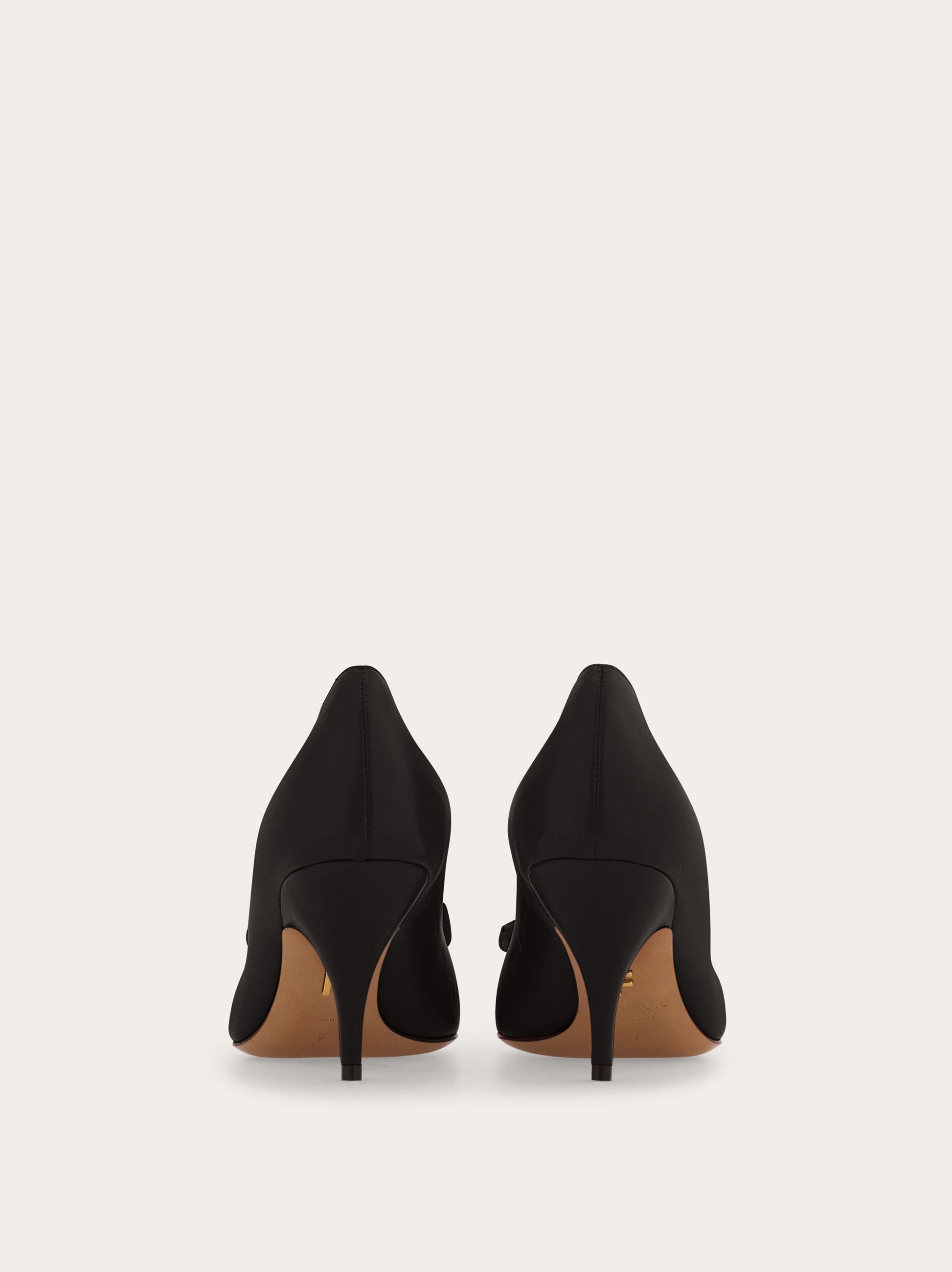 Bow pump - Women | Ferragamo