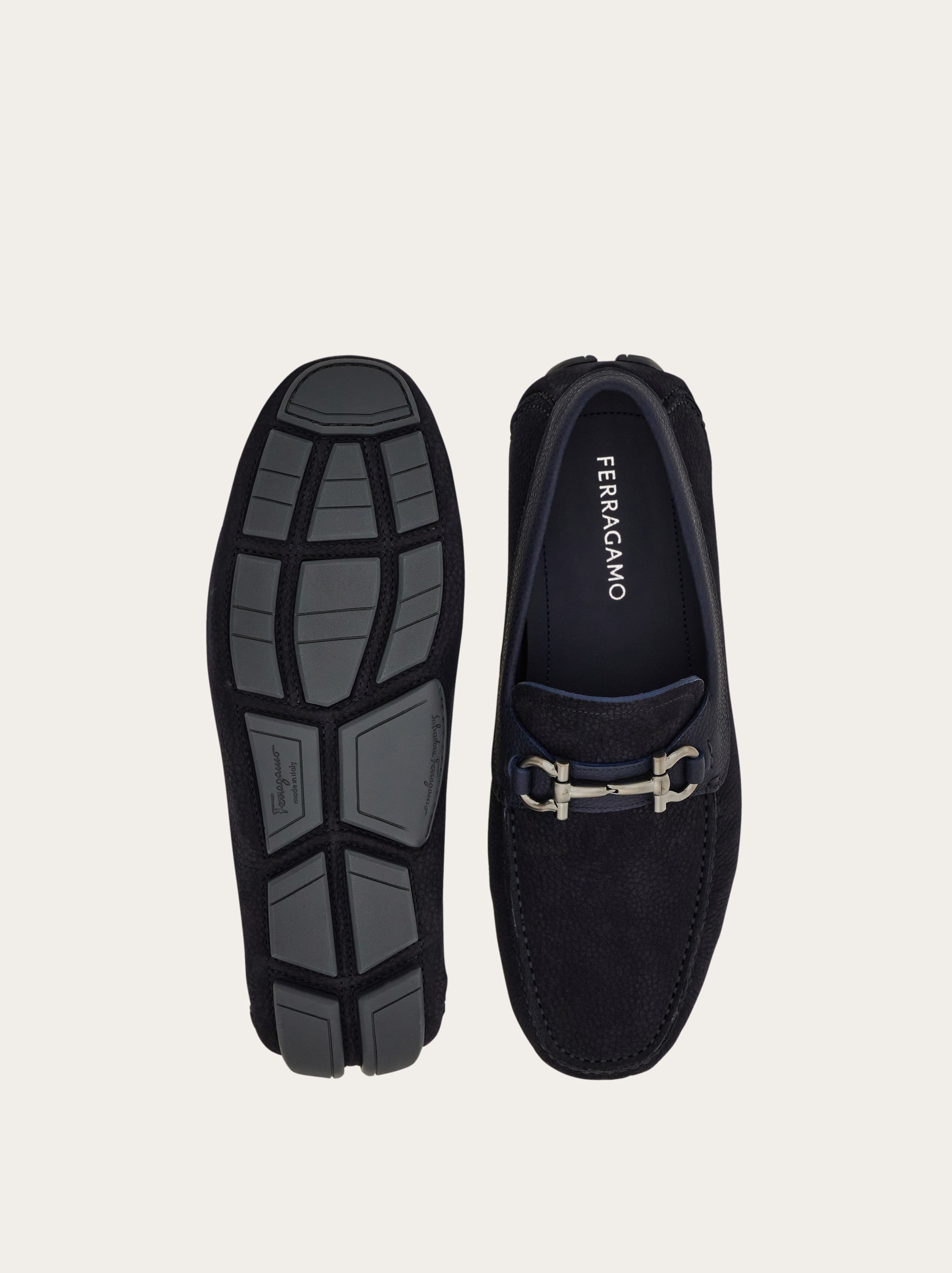 【関税込み】Ferragamo ネイビー Gancini Ornament ローファー Driver with Gancini ornament - Men | Ferragamo