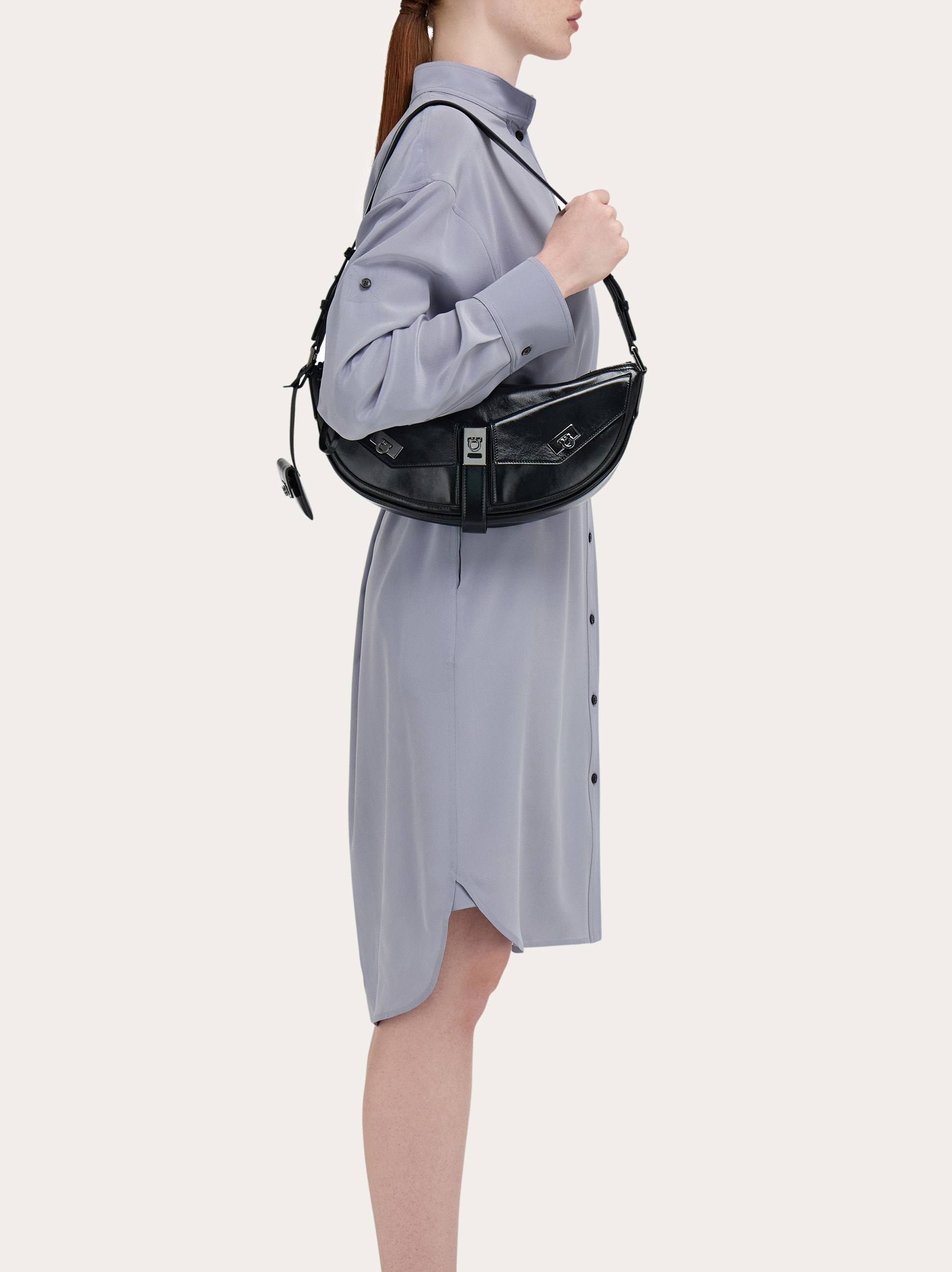 ショルダーバッグ・ポシェット Salvatore Ferragamo Arch Hobo Shoulder Bag Ferragamo | Arch black shoulder bag | Savannahs