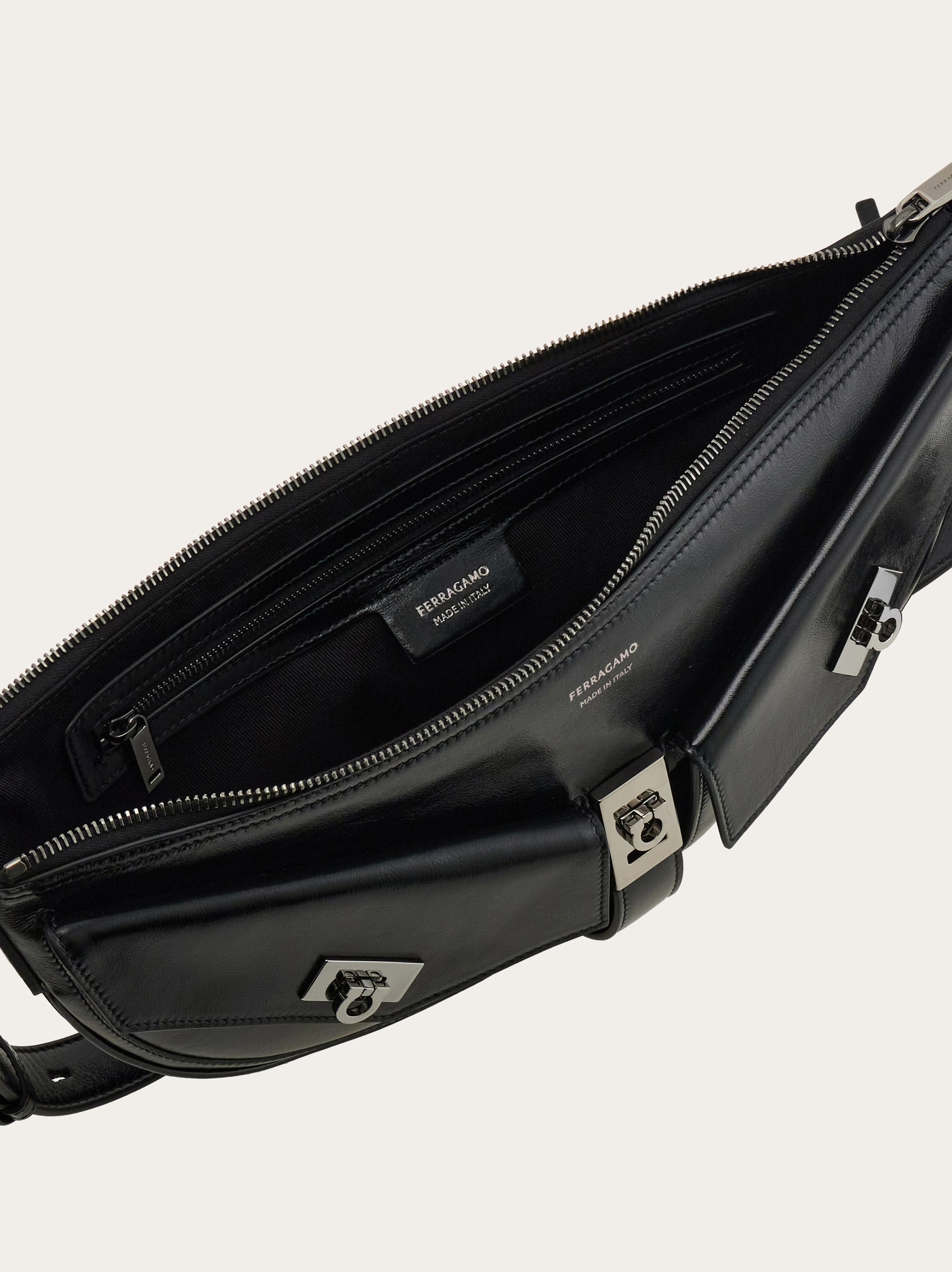 緊急セール【Ferragamo】Hoboハンドバッグ★送料関税込 20716536_50982905_1000.jpg