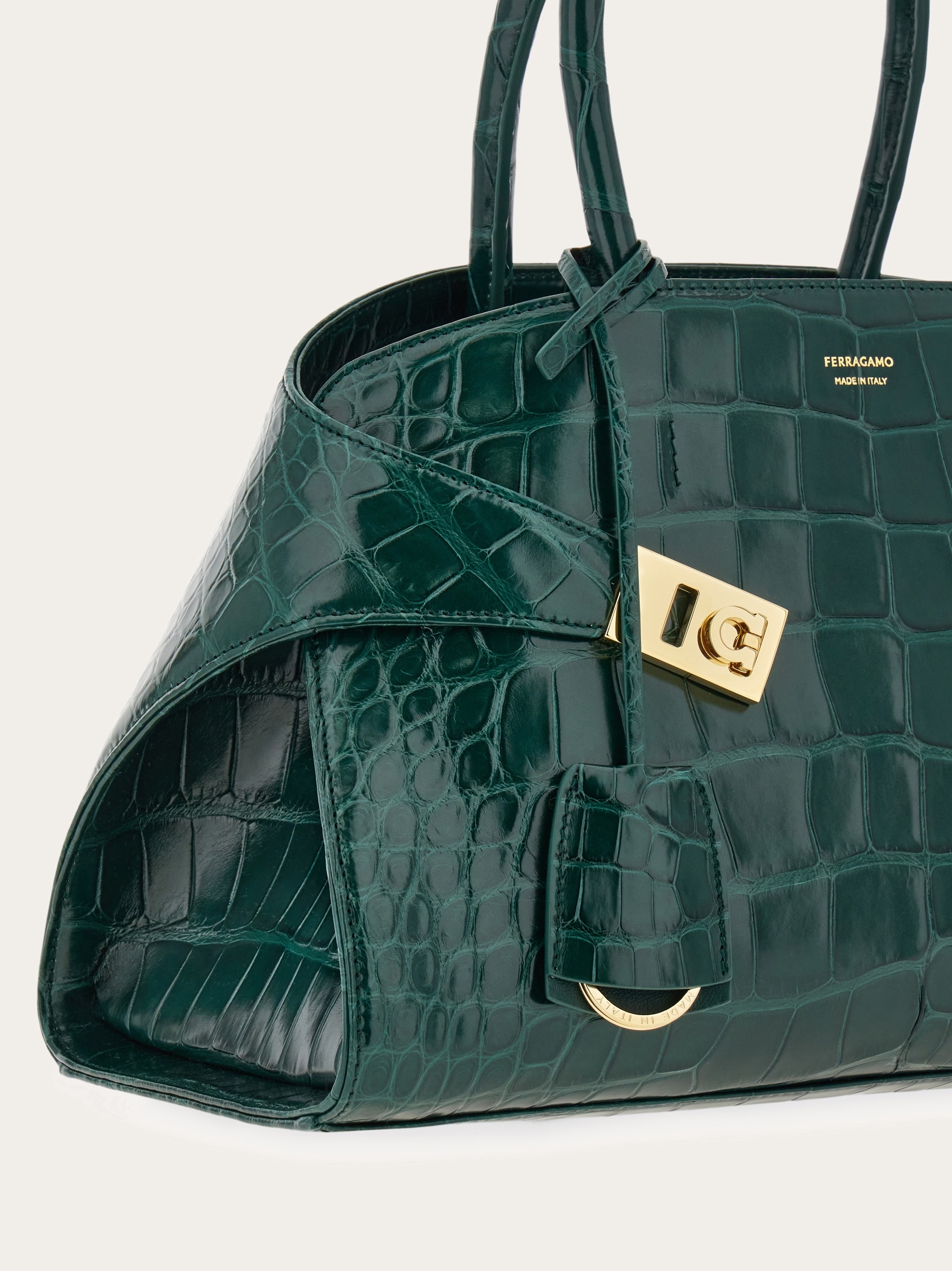 Hug handbag (M) - Women | Ferragamo