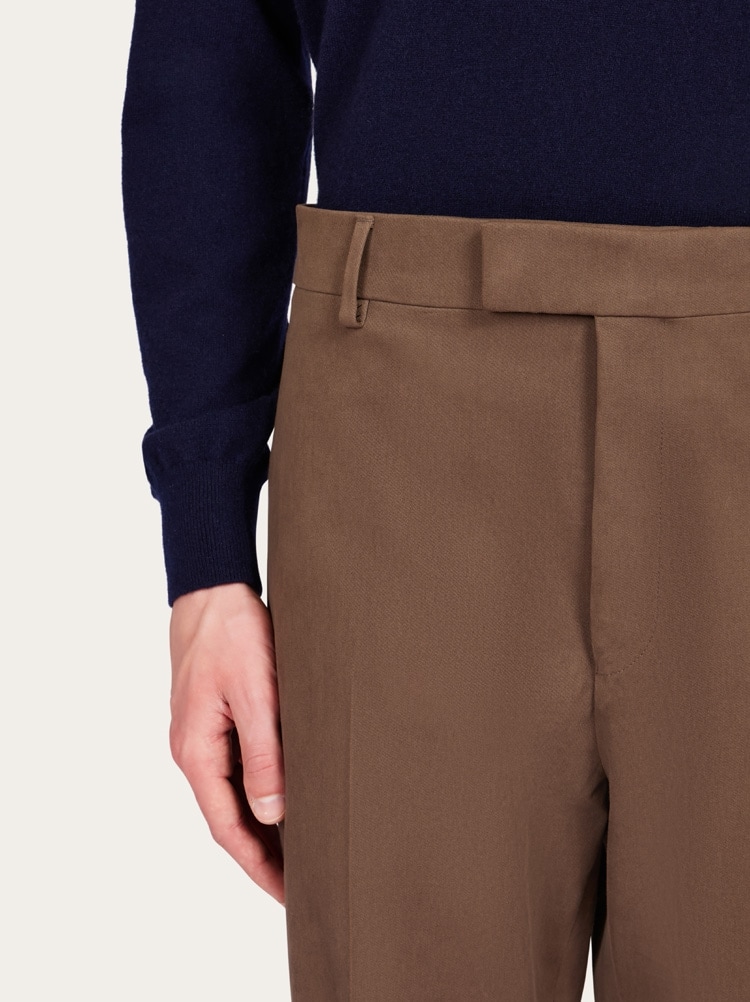 Pantalon haute couture Gallery image 5