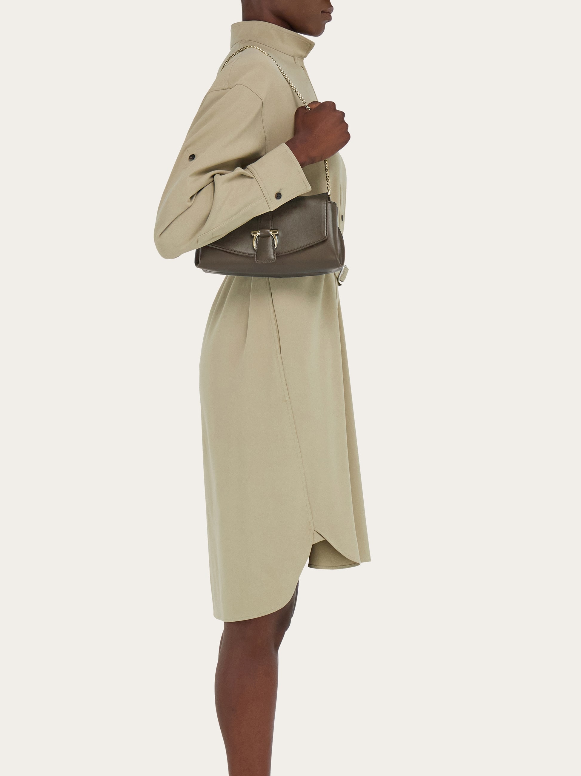 SALVATORE FERRAGAMO フロントフラップクロスボディバッグ ダブル・ガンチーニ クロスボディバッグ - ウィメンズ | Ferragamo