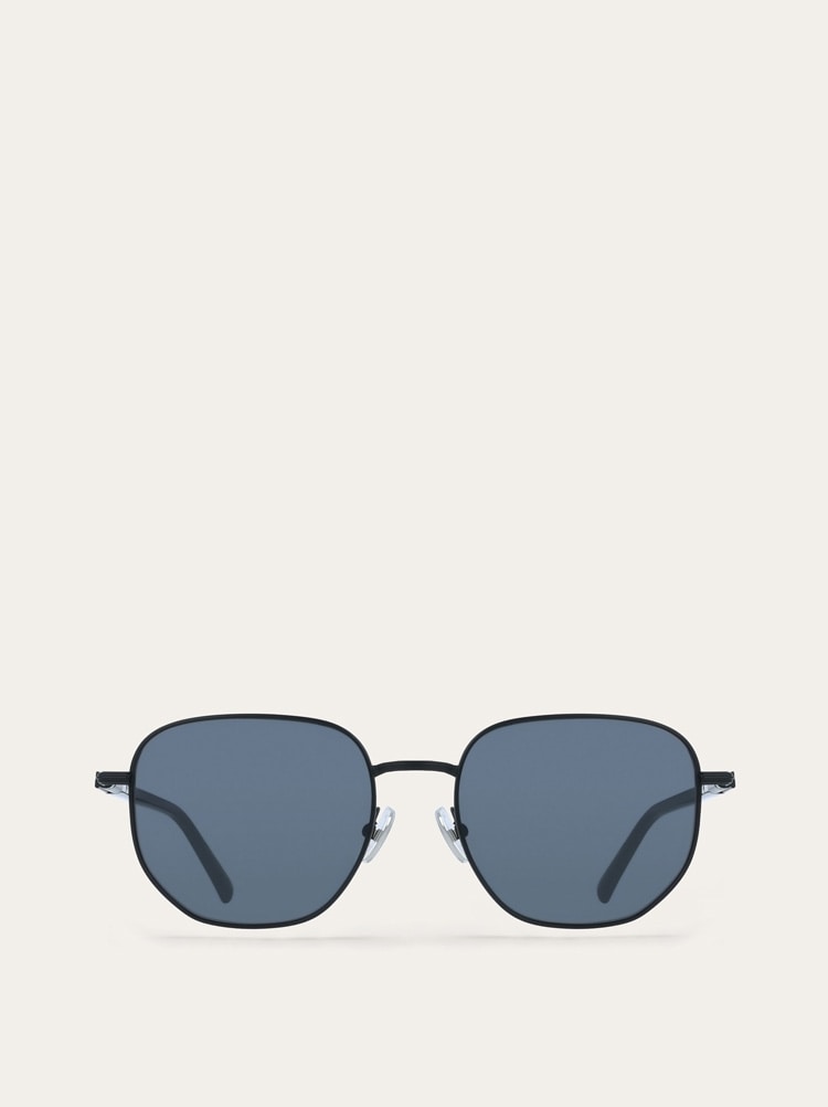 Sunglasses Gallery image 1