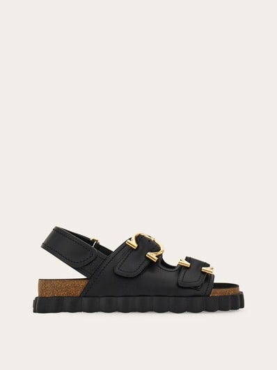 サンダル・ミュール Ferragamo Infradito Gancini In Pelle Ferragamo Gancini Leather Flat Sandals | Orange | FARFETCH