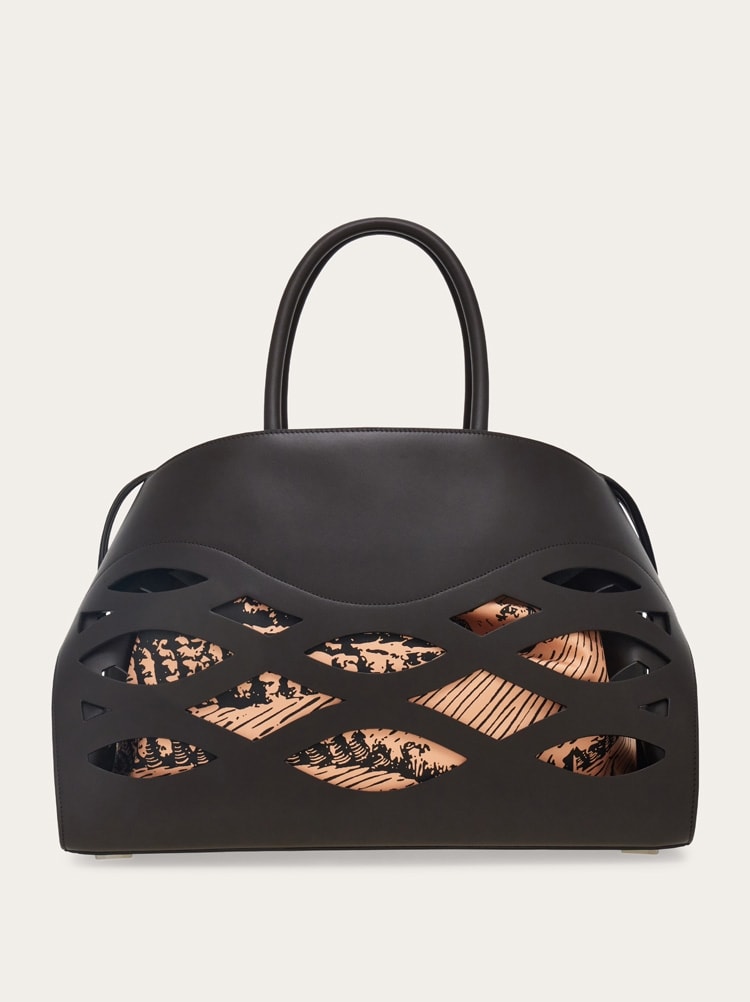 Handtasche Hug Back to Earth (L) Gallery image 4