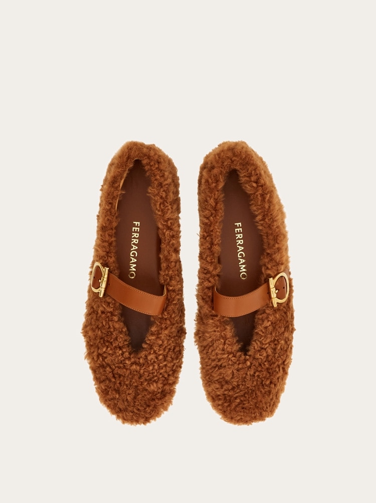 【関税込み】FERRAGAMO \"Noella Fur\" shearling ballet flats Ferragamo 